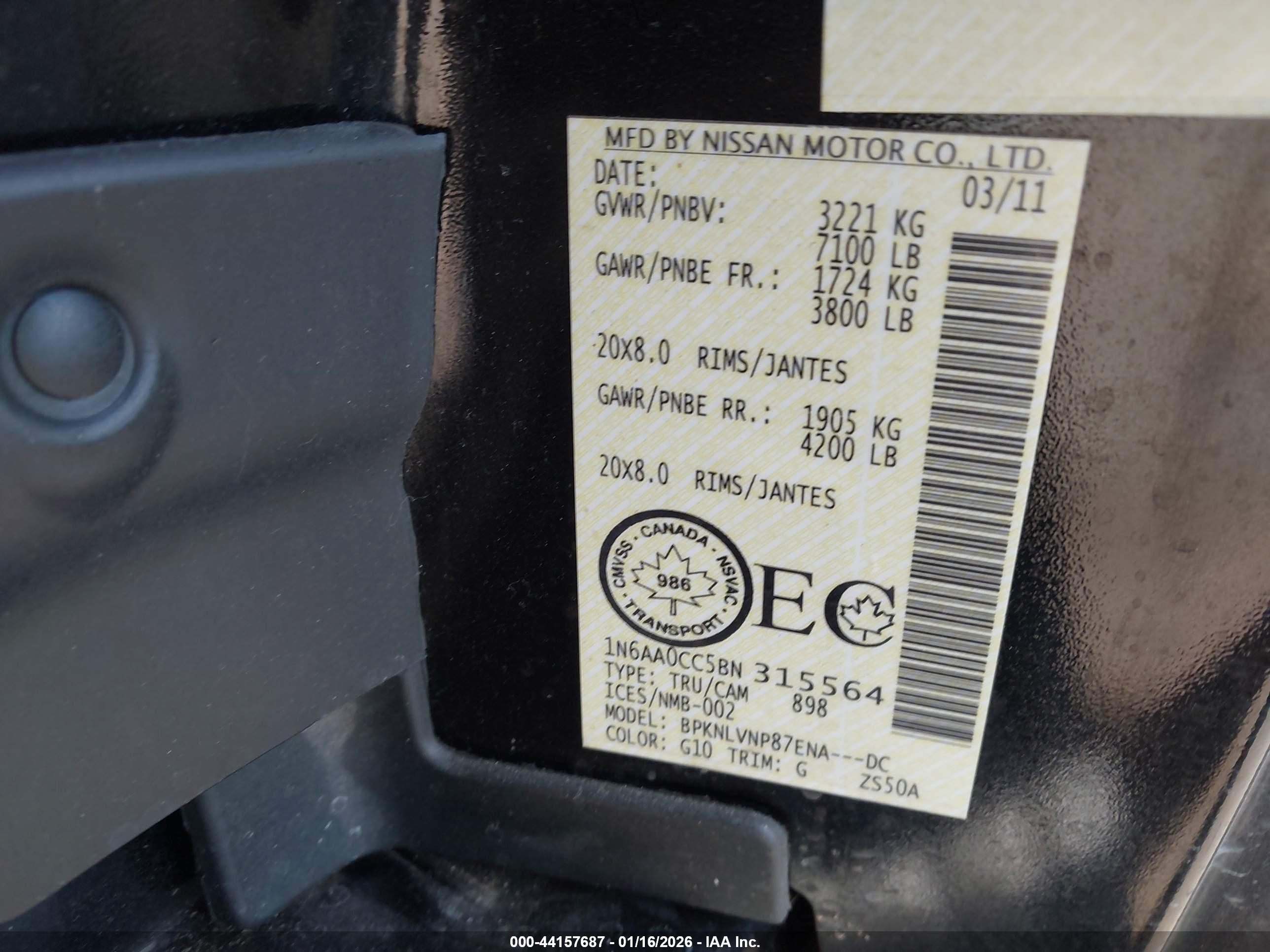 NISSAN TITAN image 9