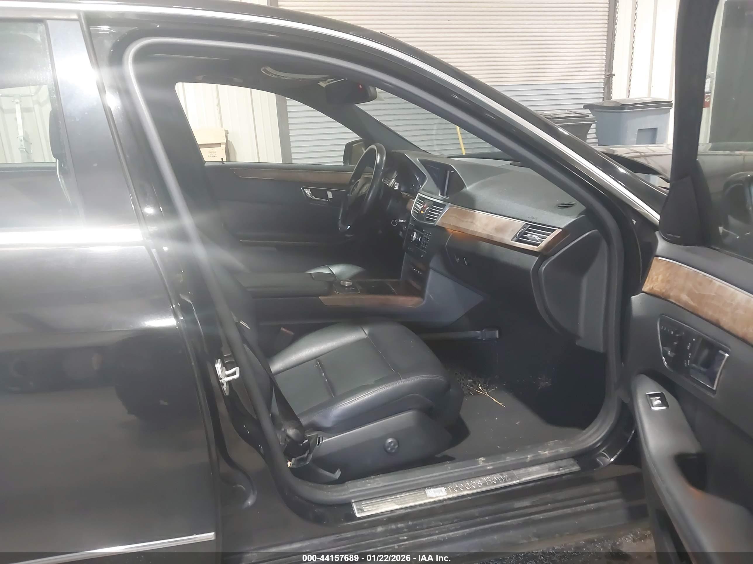 MERCEDES-BENZ E image 5