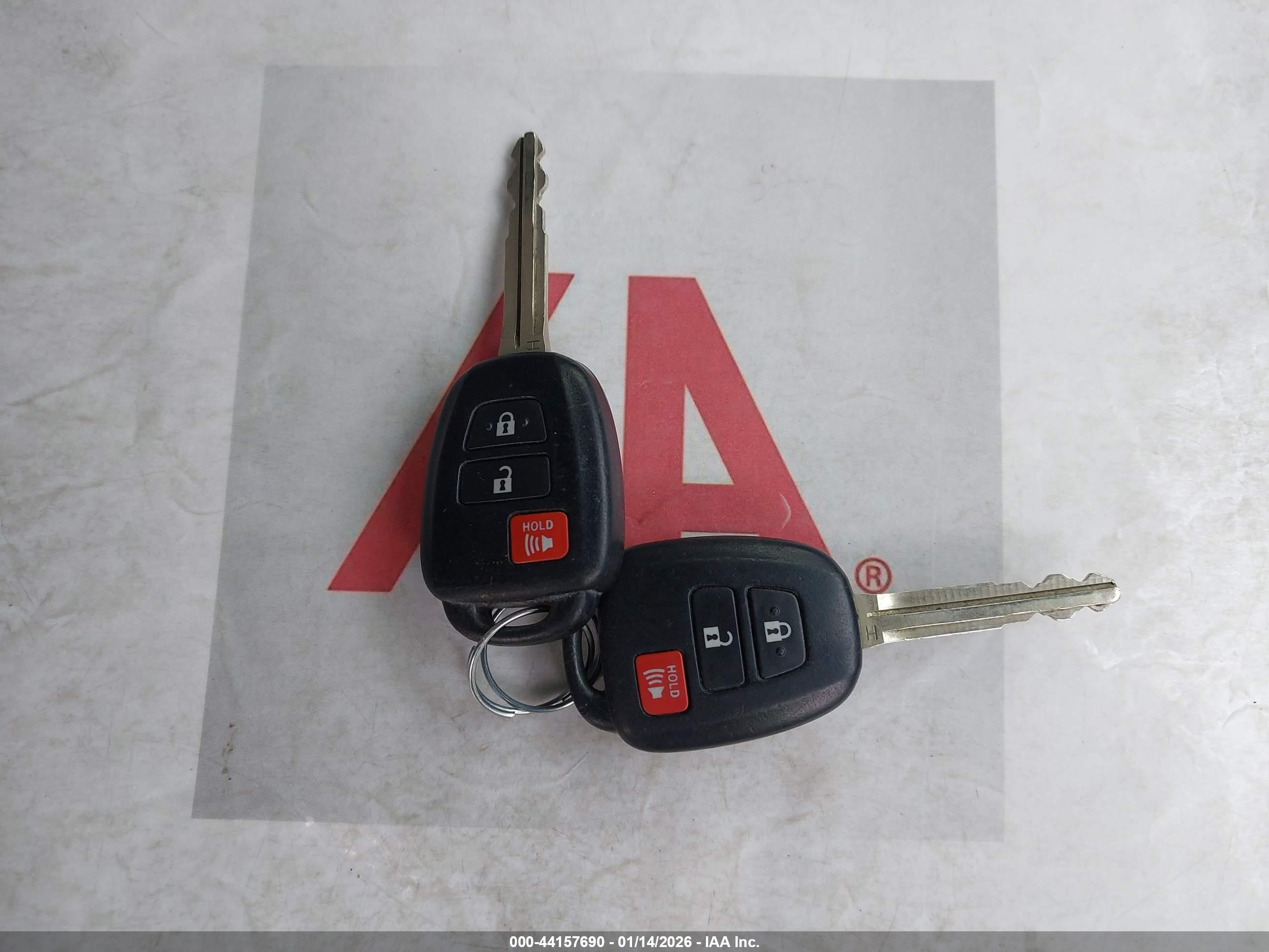 TOYOTA RAV4 image 11
