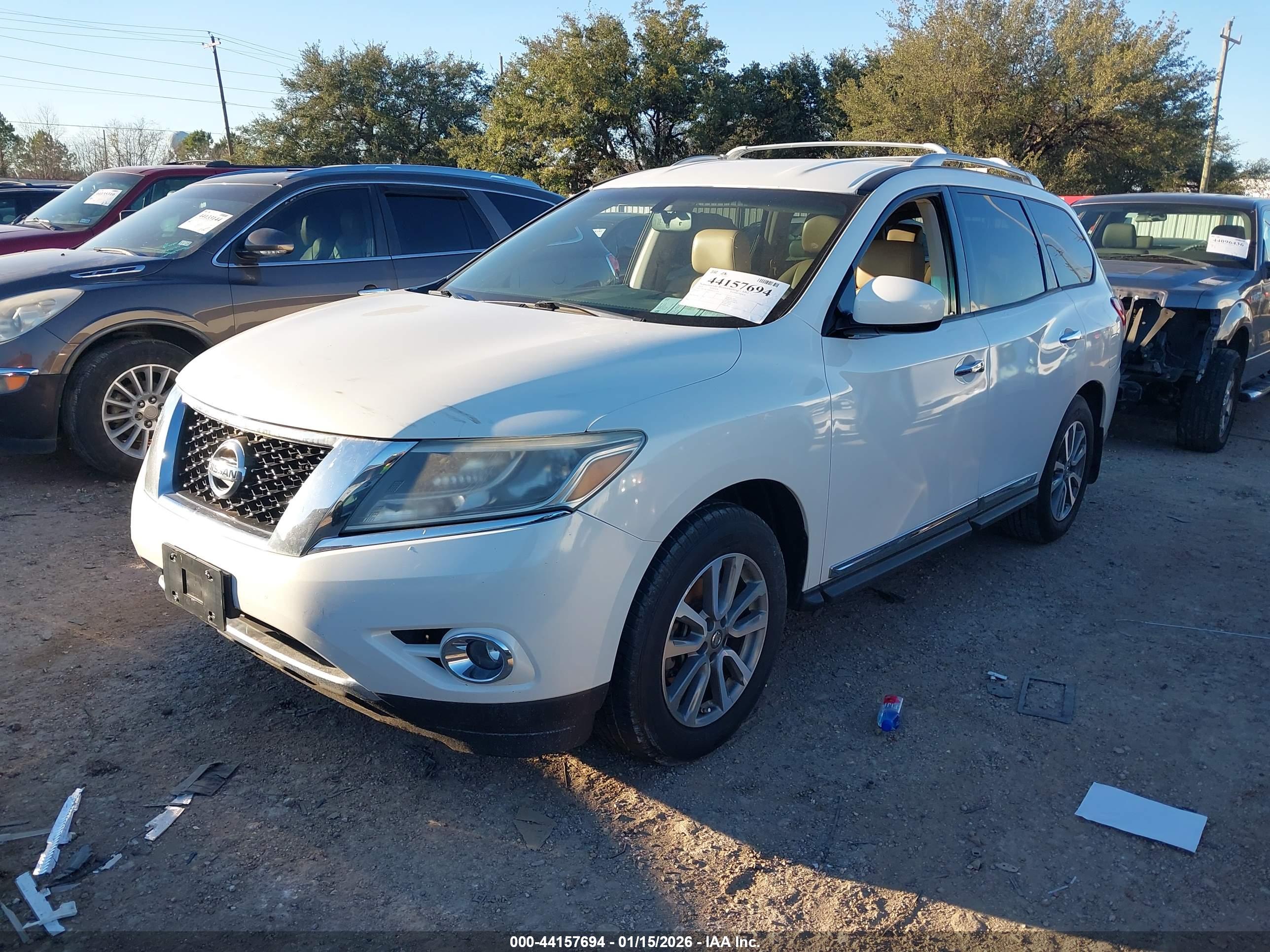 NISSAN PATHFINDER image 2