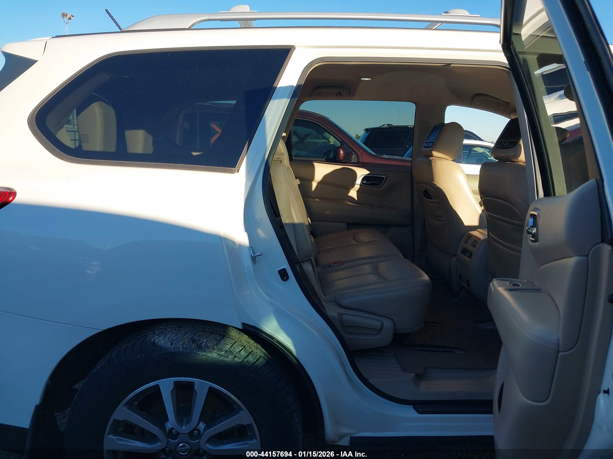 NISSAN PATHFINDER image 8