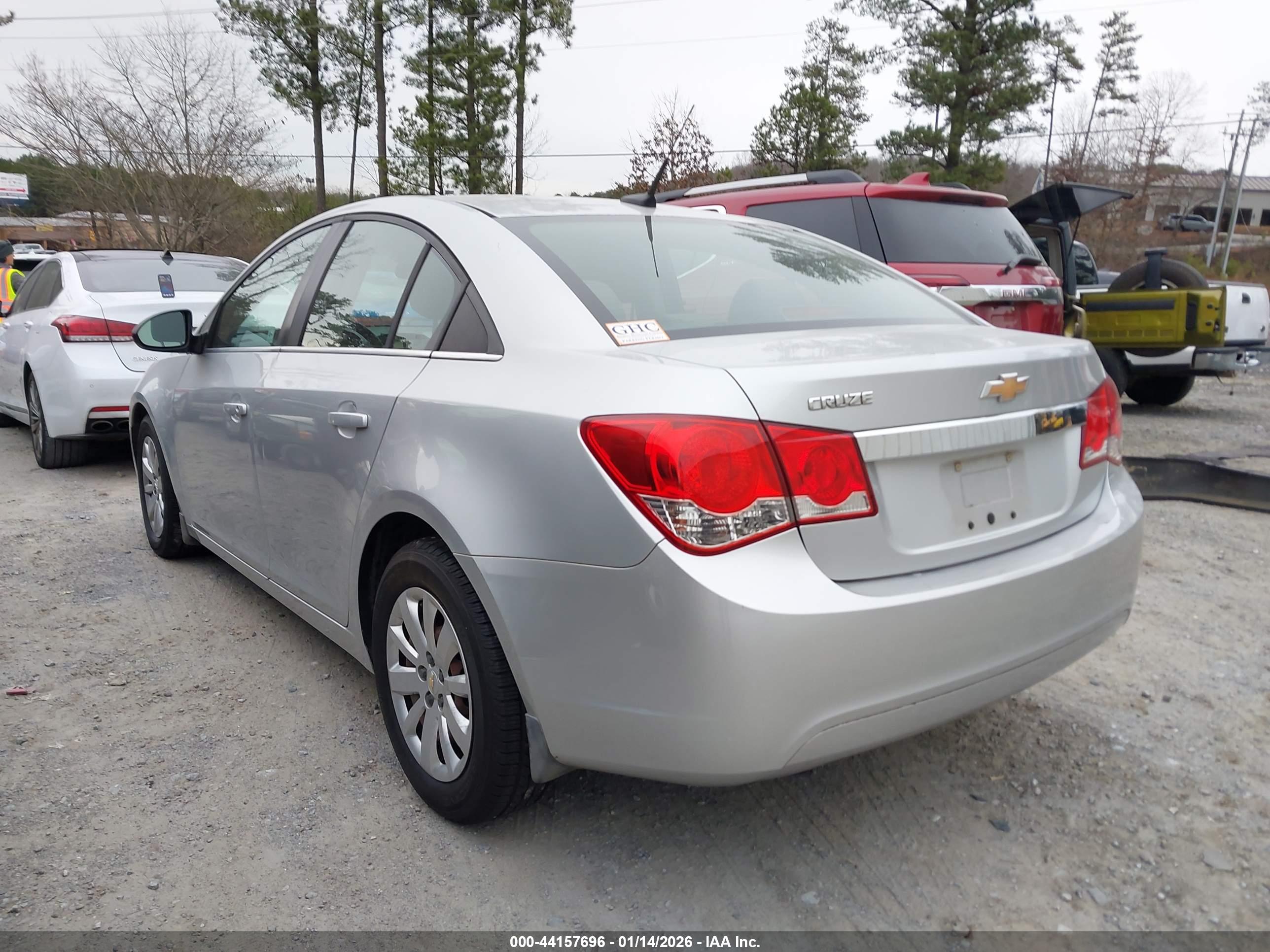 CHEVROLET CRUZE image 3