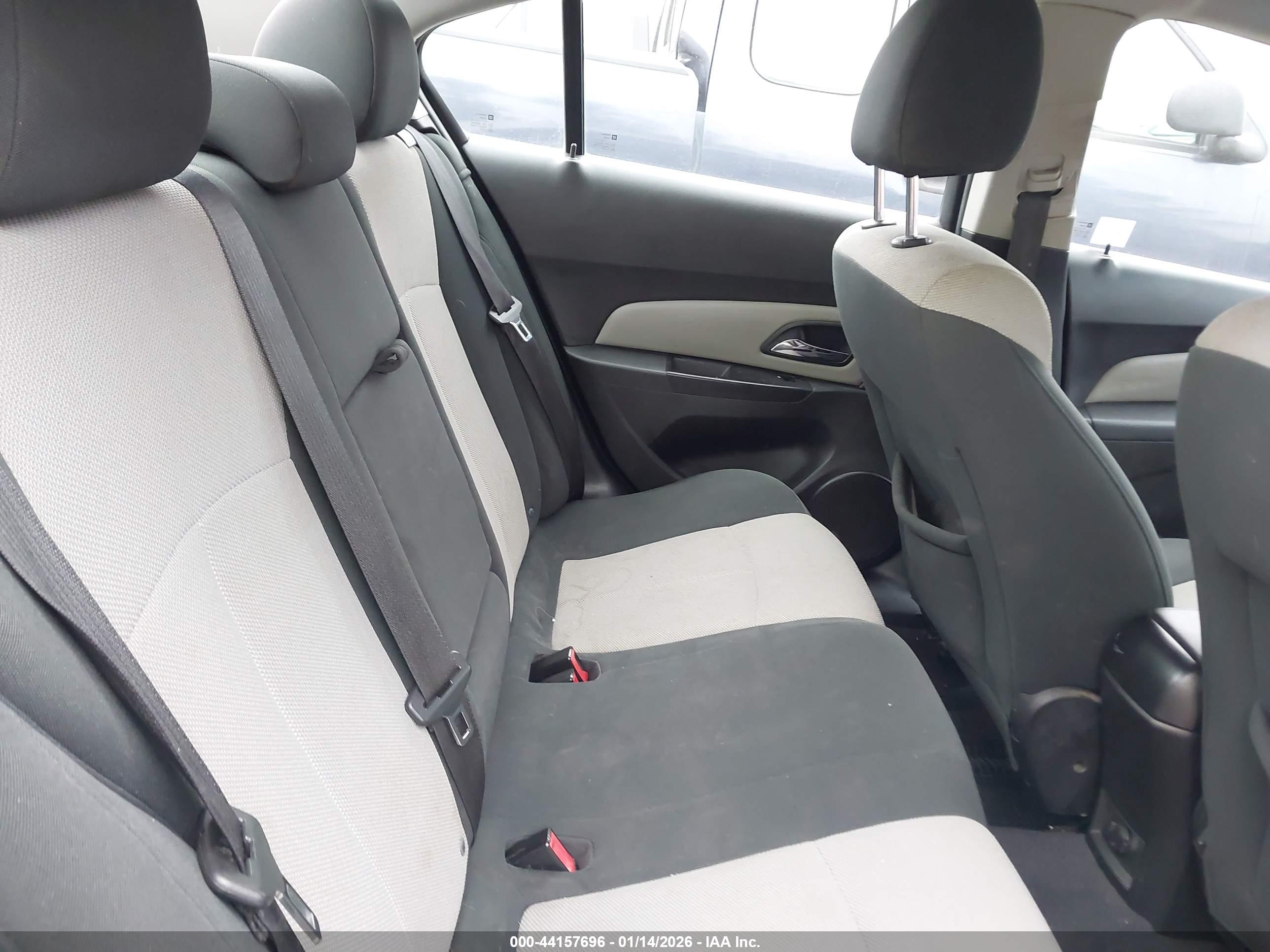 CHEVROLET CRUZE image 8