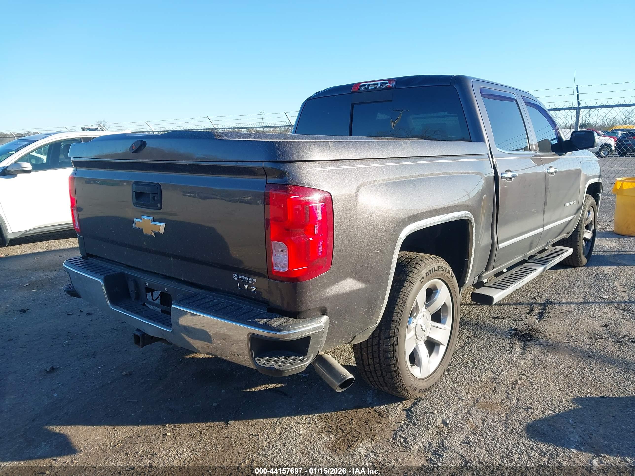 CHEVROLET SILVERADO image 4