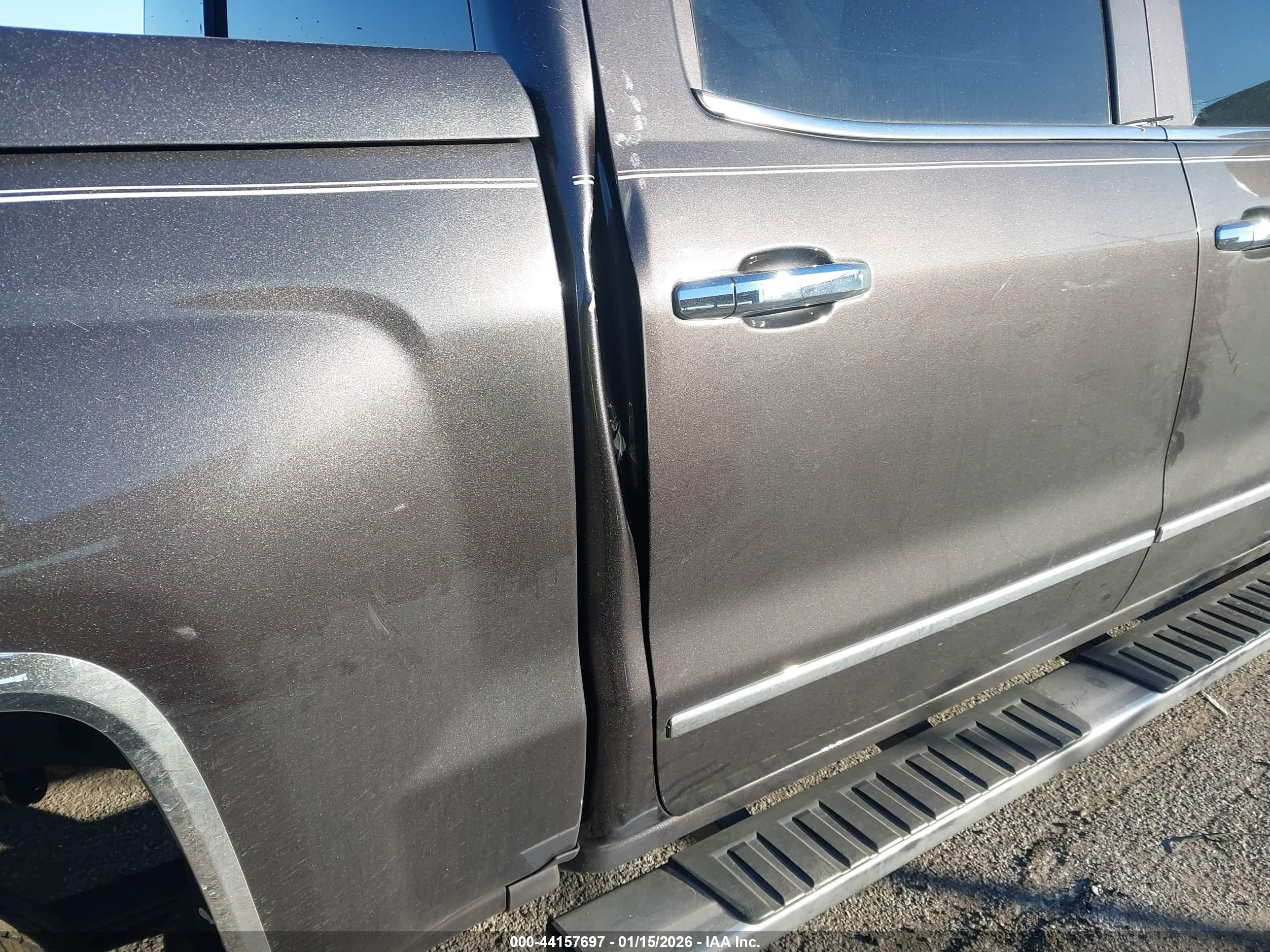CHEVROLET SILVERADO image 6