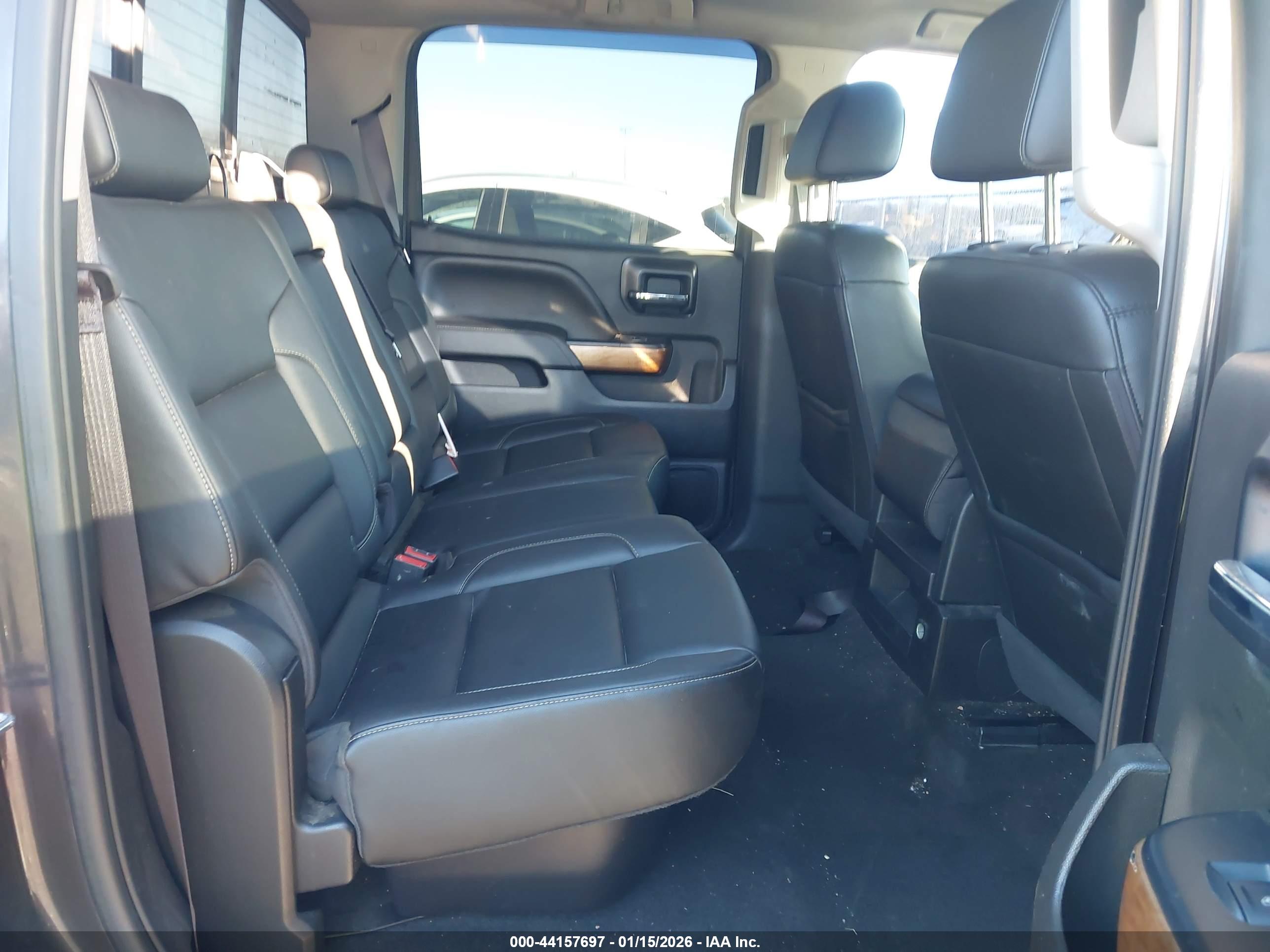 CHEVROLET SILVERADO image 8