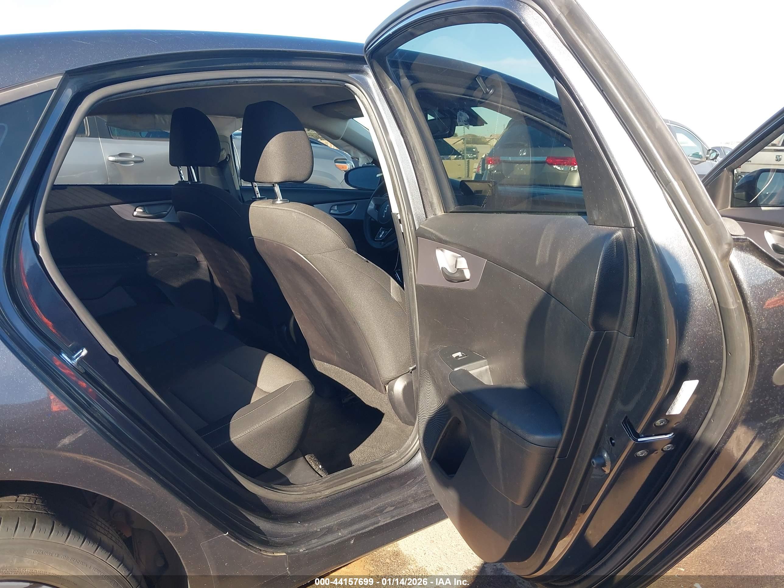 KIA FORTE image 8