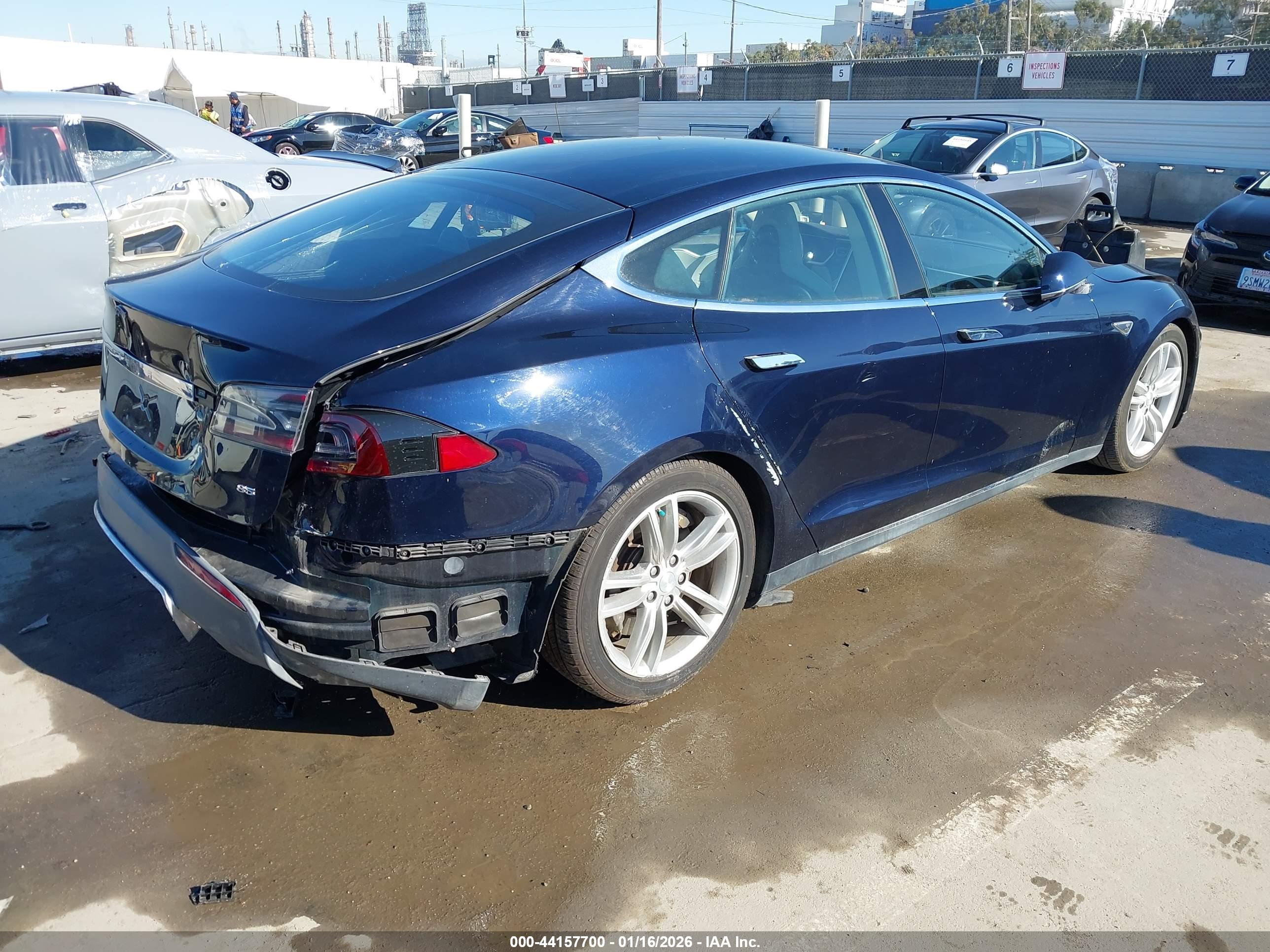 TESLA MODEL image 4