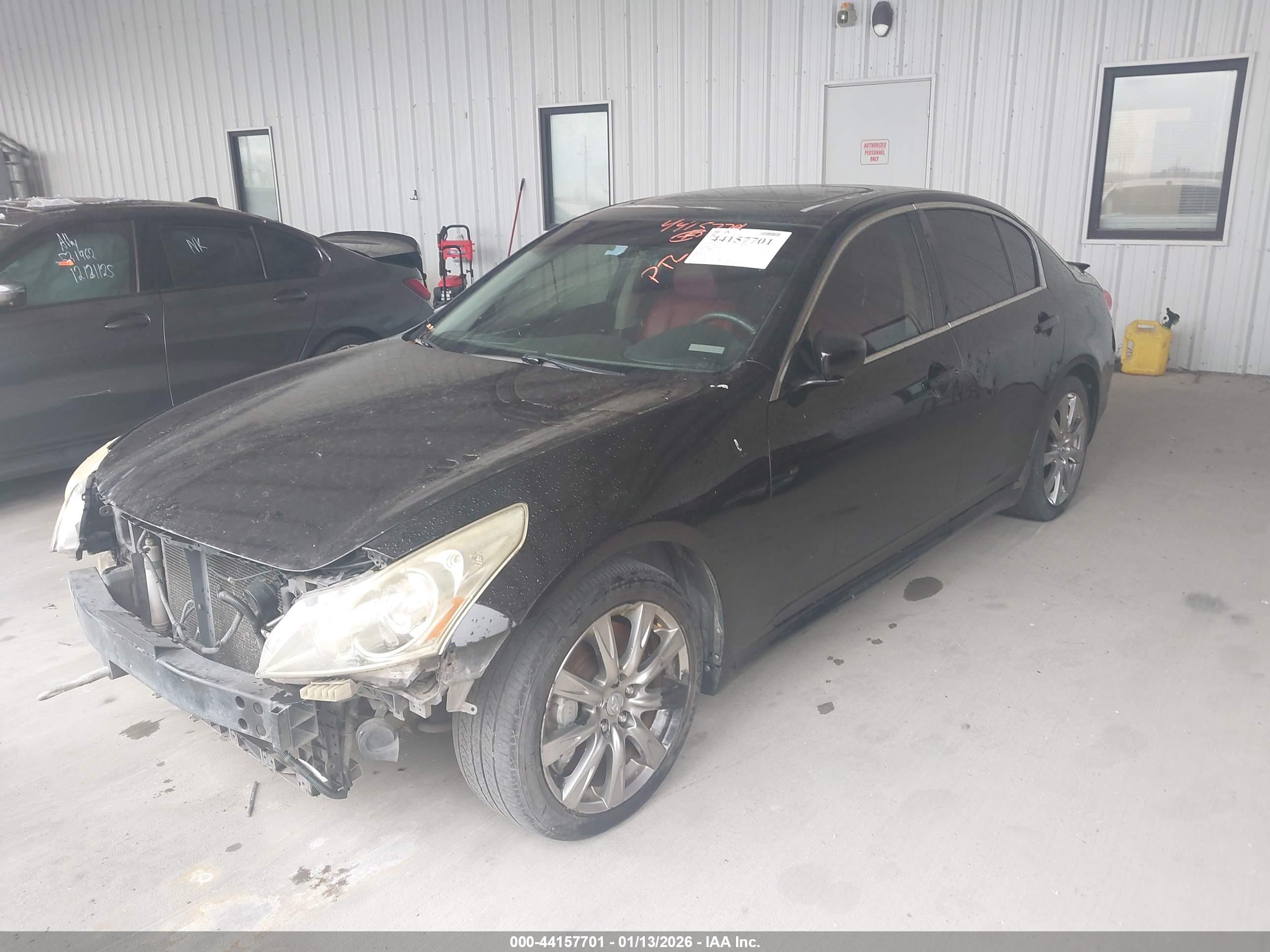 INFINITI G37 image 2