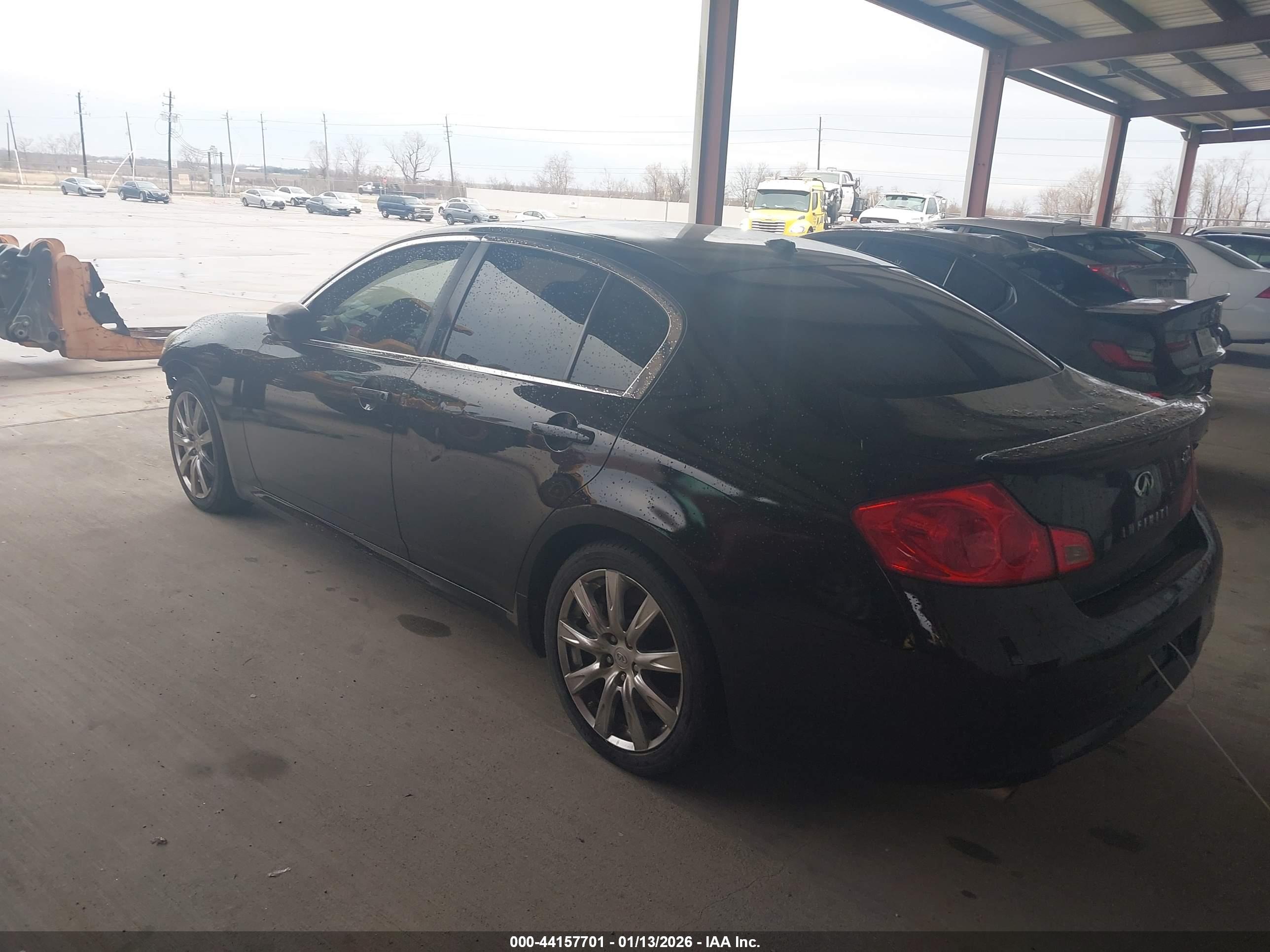 INFINITI G37 image 3