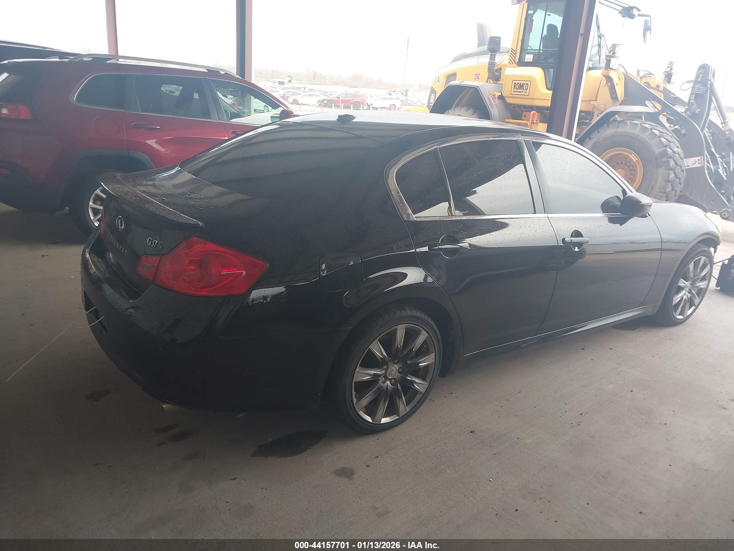 INFINITI G37 image 4
