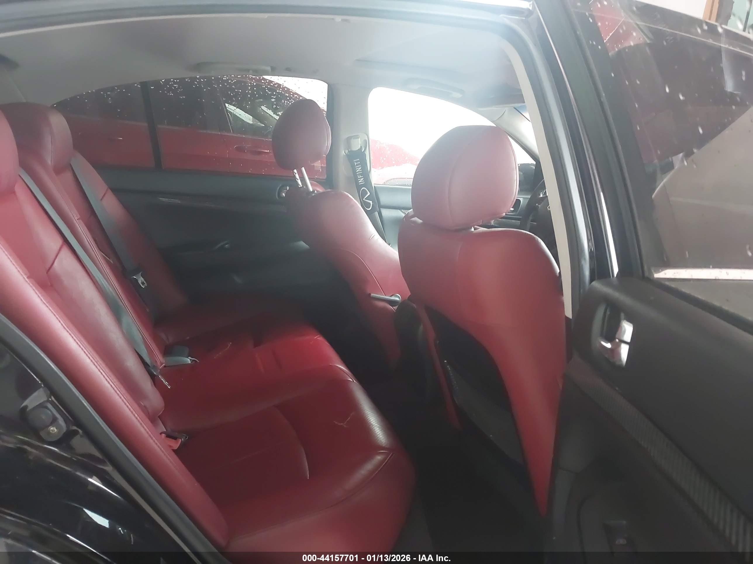 INFINITI G37 image 8