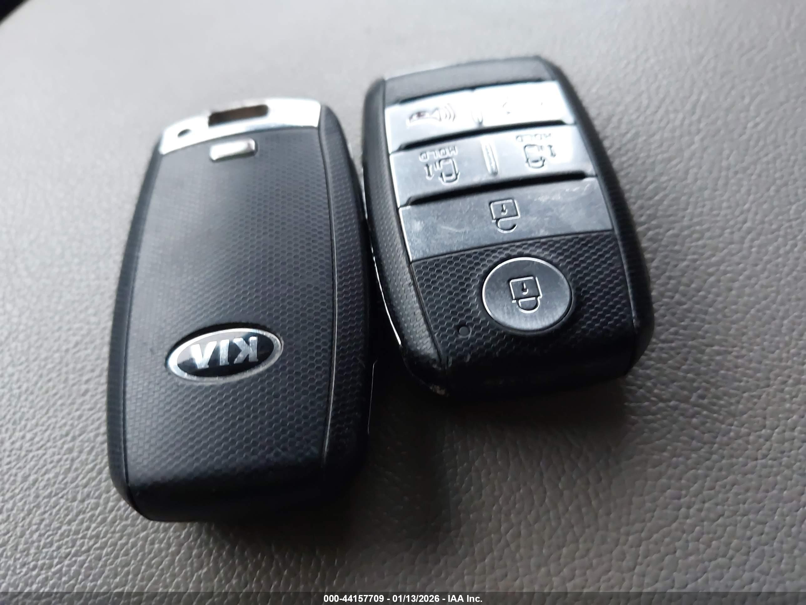 KIA SEDONA image 11