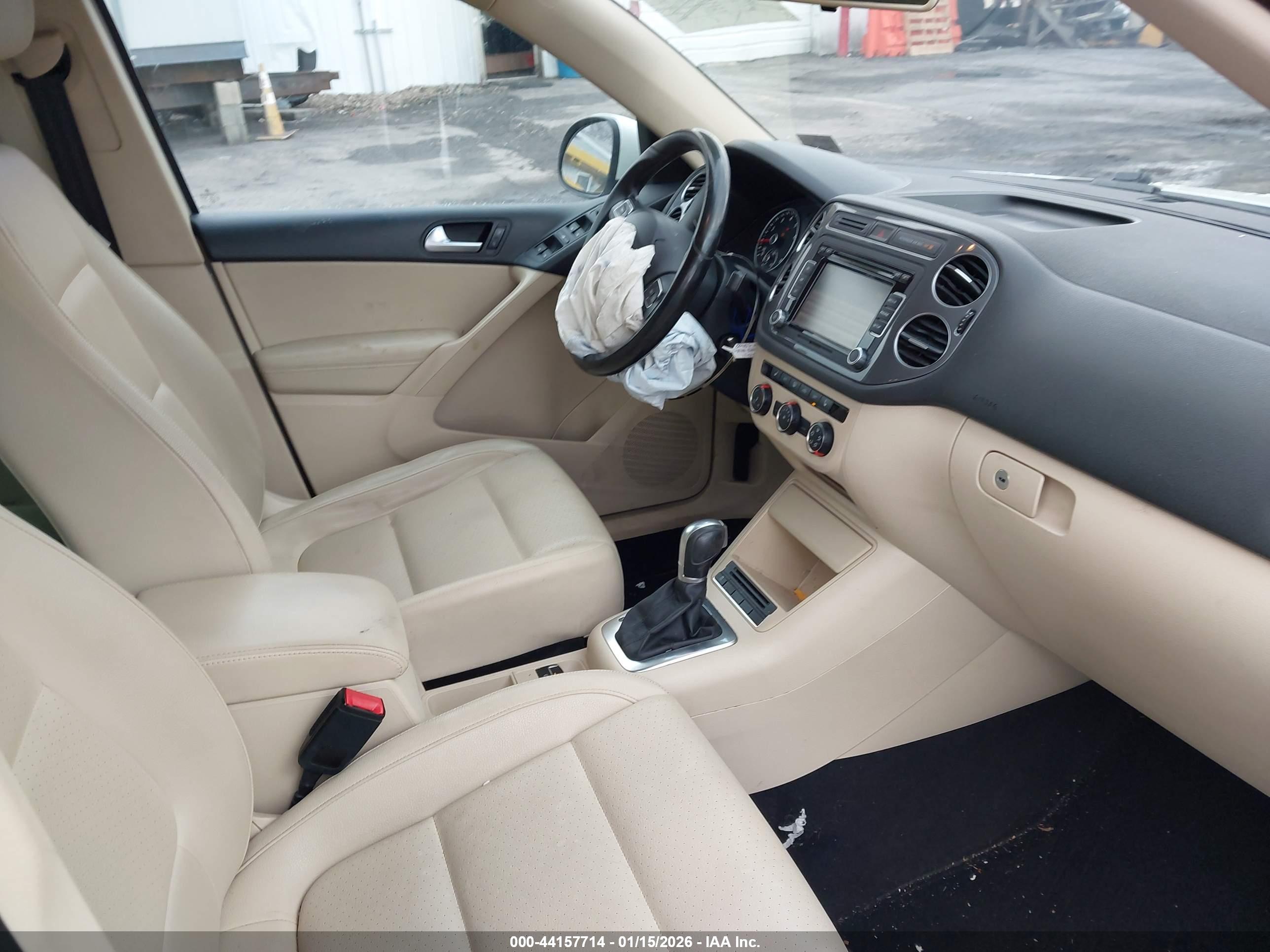 VOLKSWAGEN TIGUAN image 5