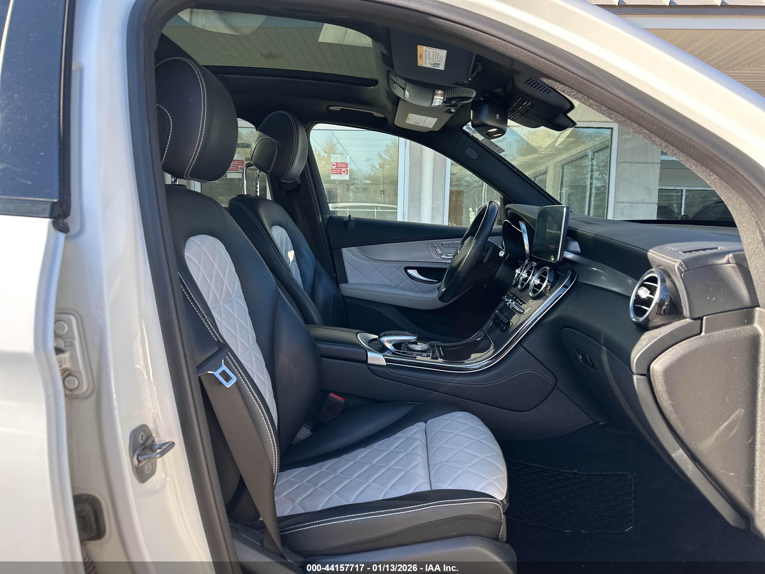 MERCEDES-BENZ GLC image 5