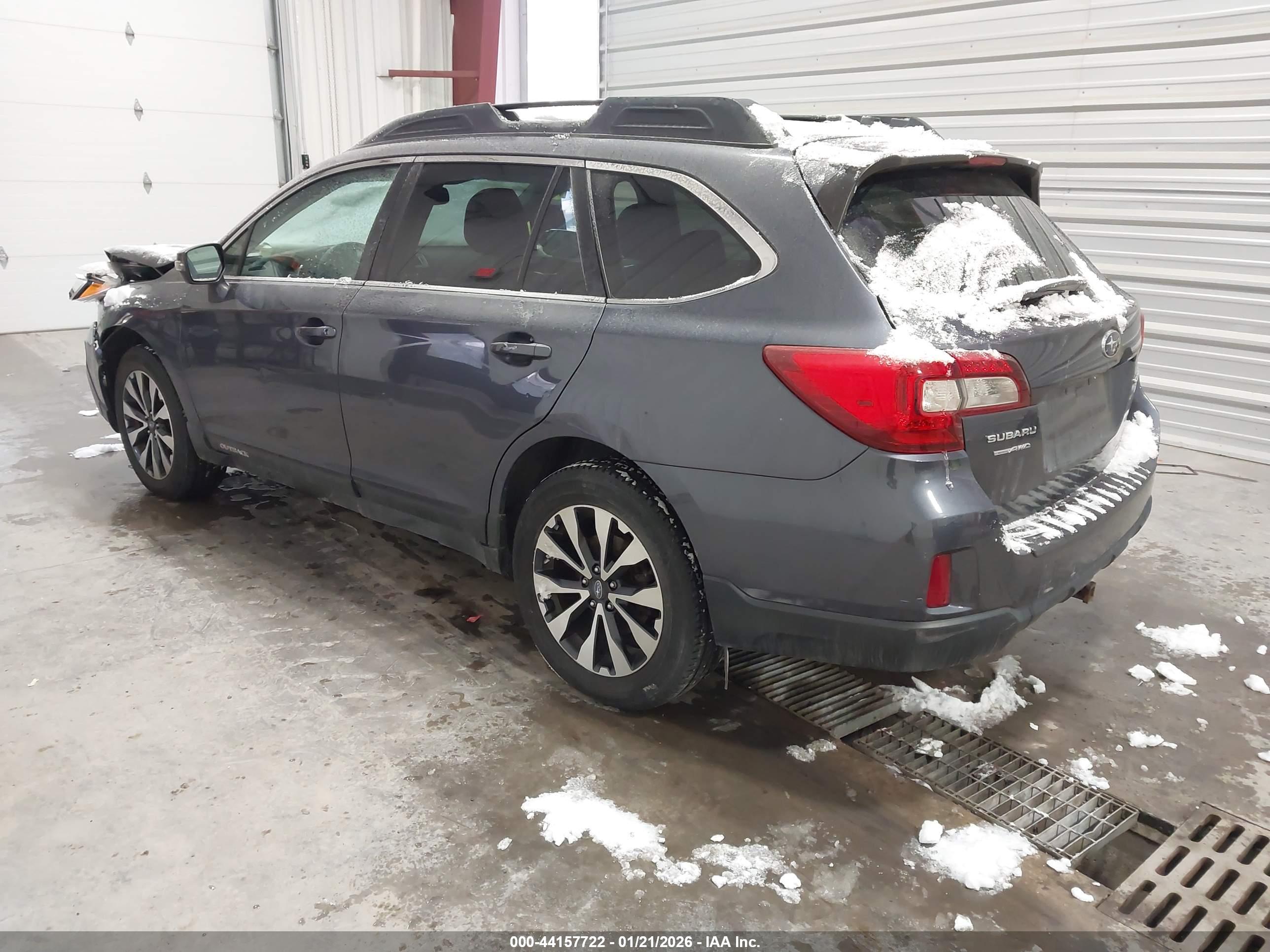 SUBARU OUTBACK image 3