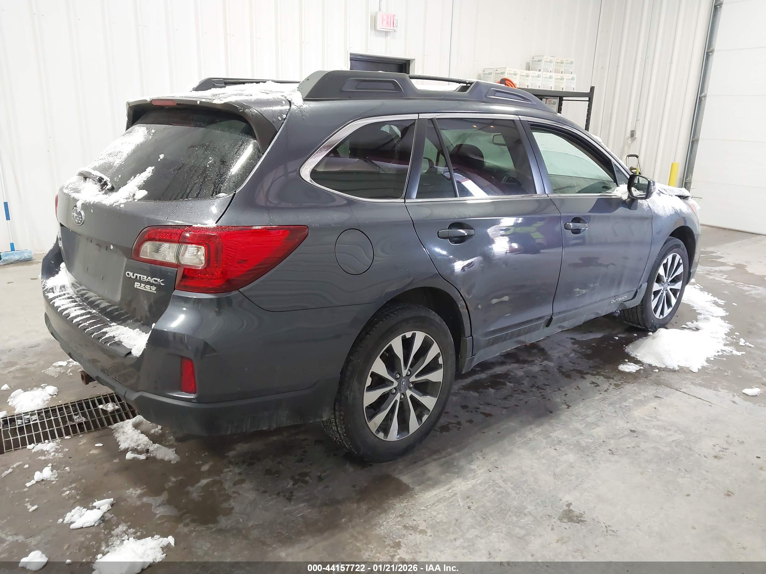 SUBARU OUTBACK image 4
