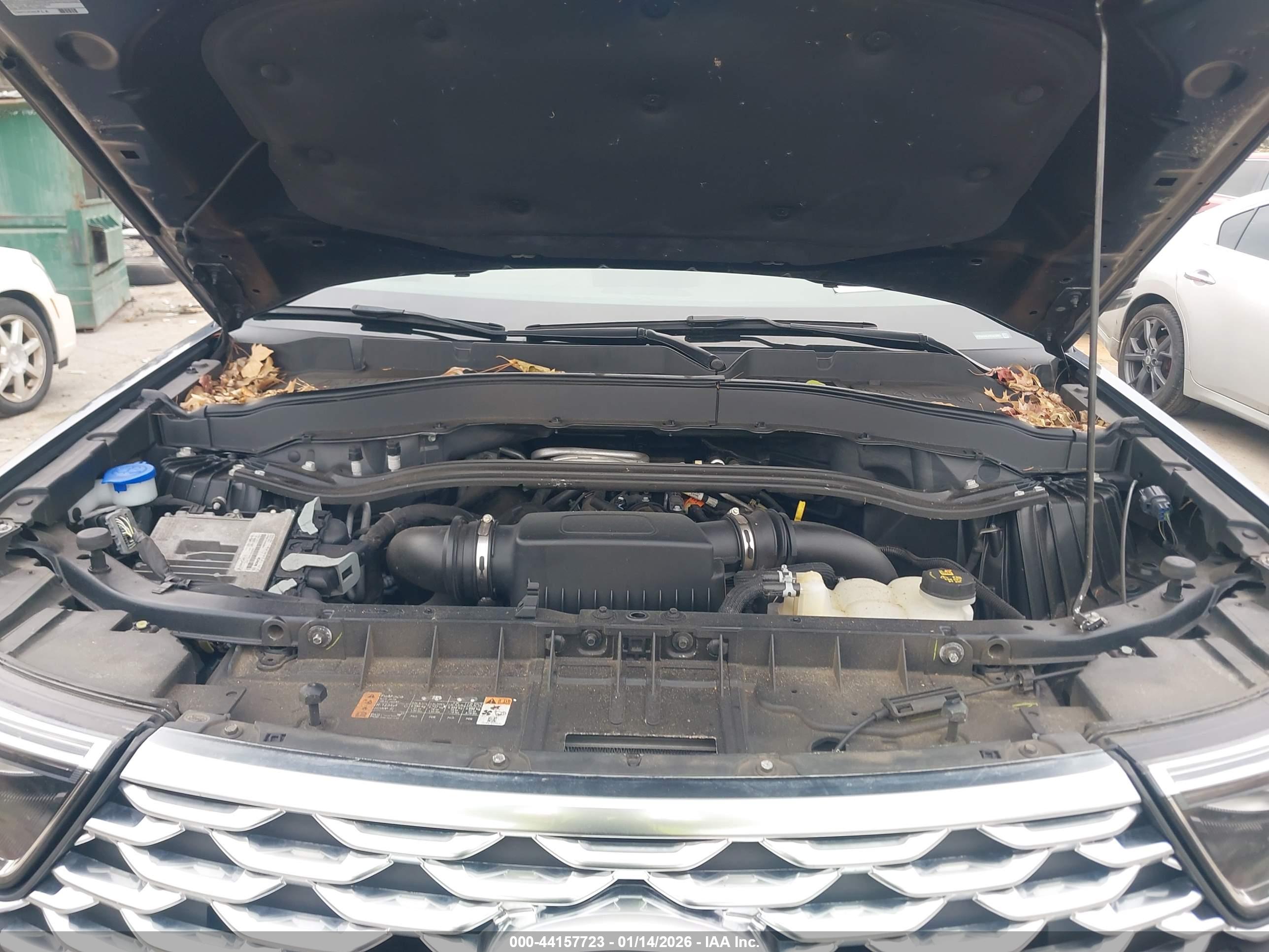 FORD EXPLORER image 10