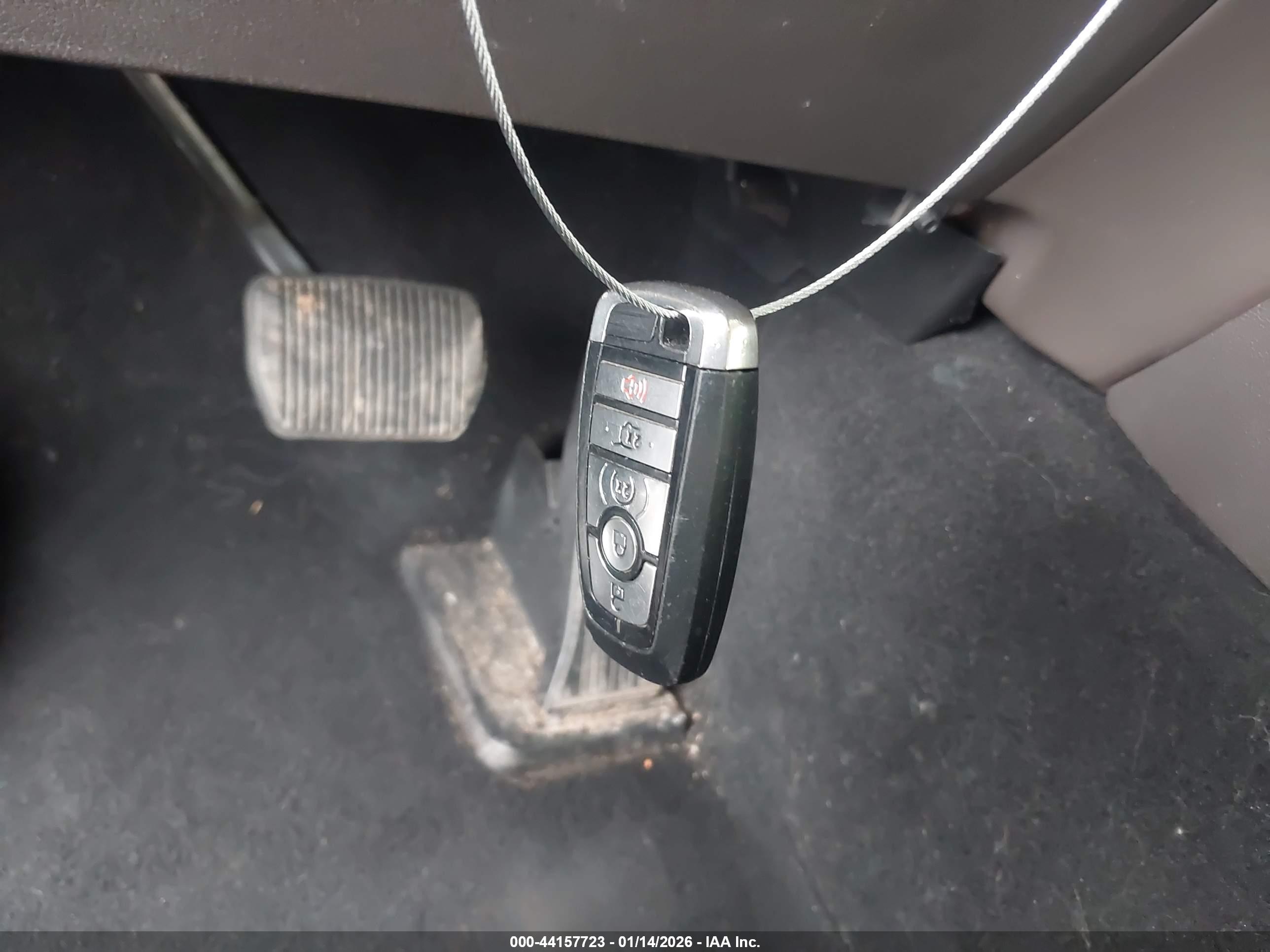 FORD EXPLORER image 11