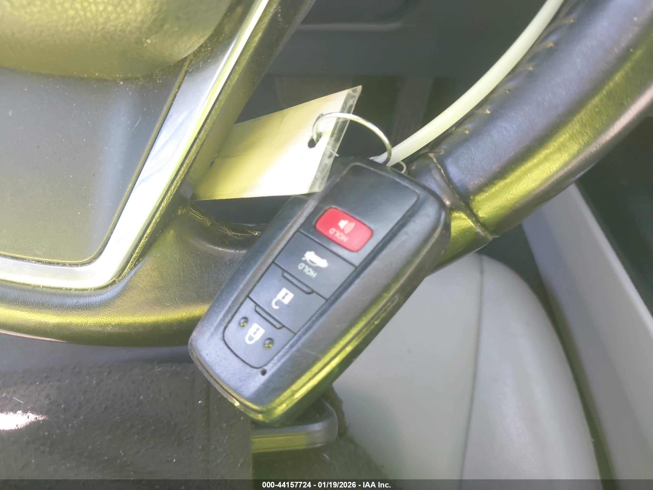 TOYOTA CAMRY image 11
