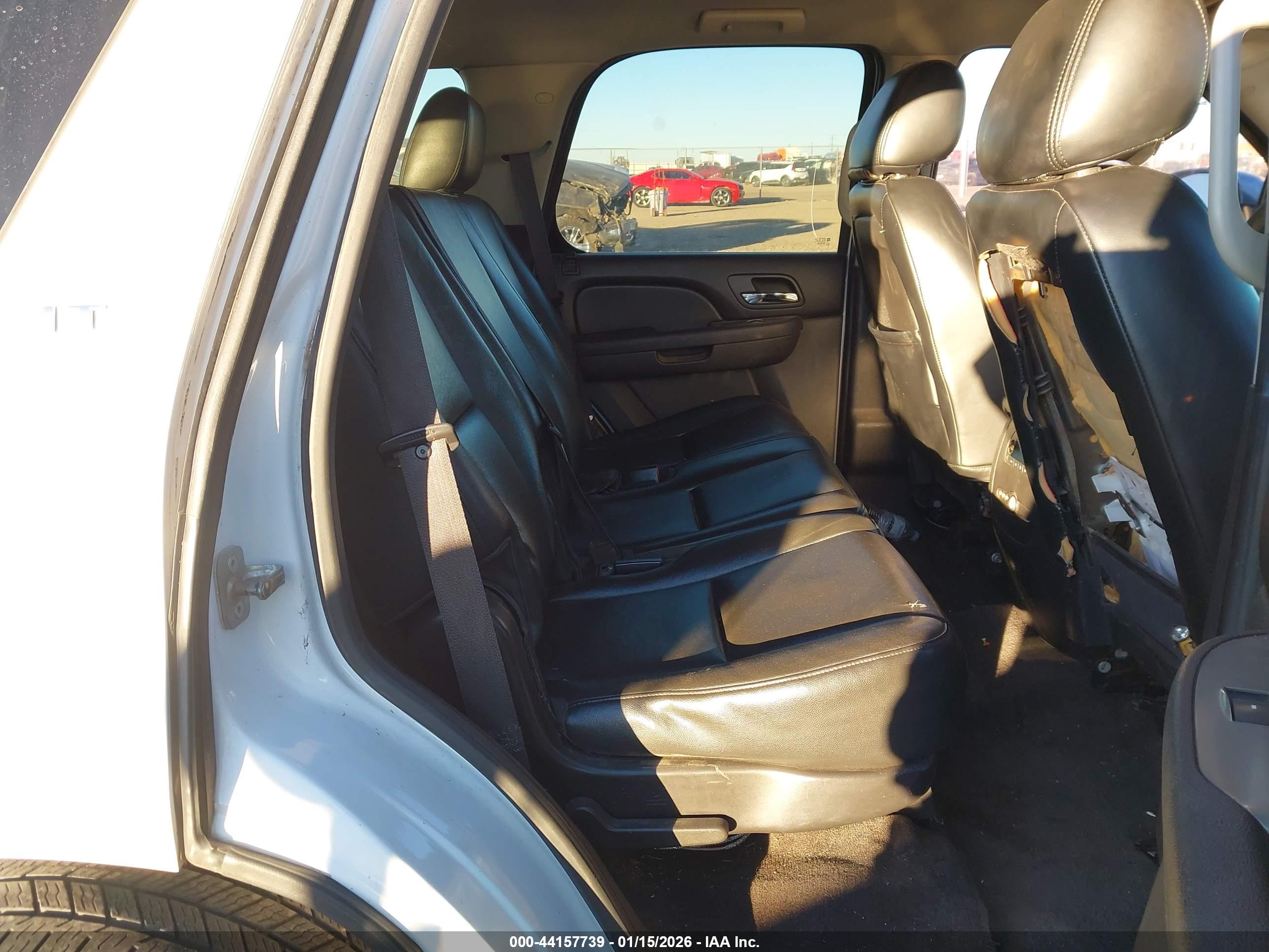 CHEVROLET TAHOE image 8