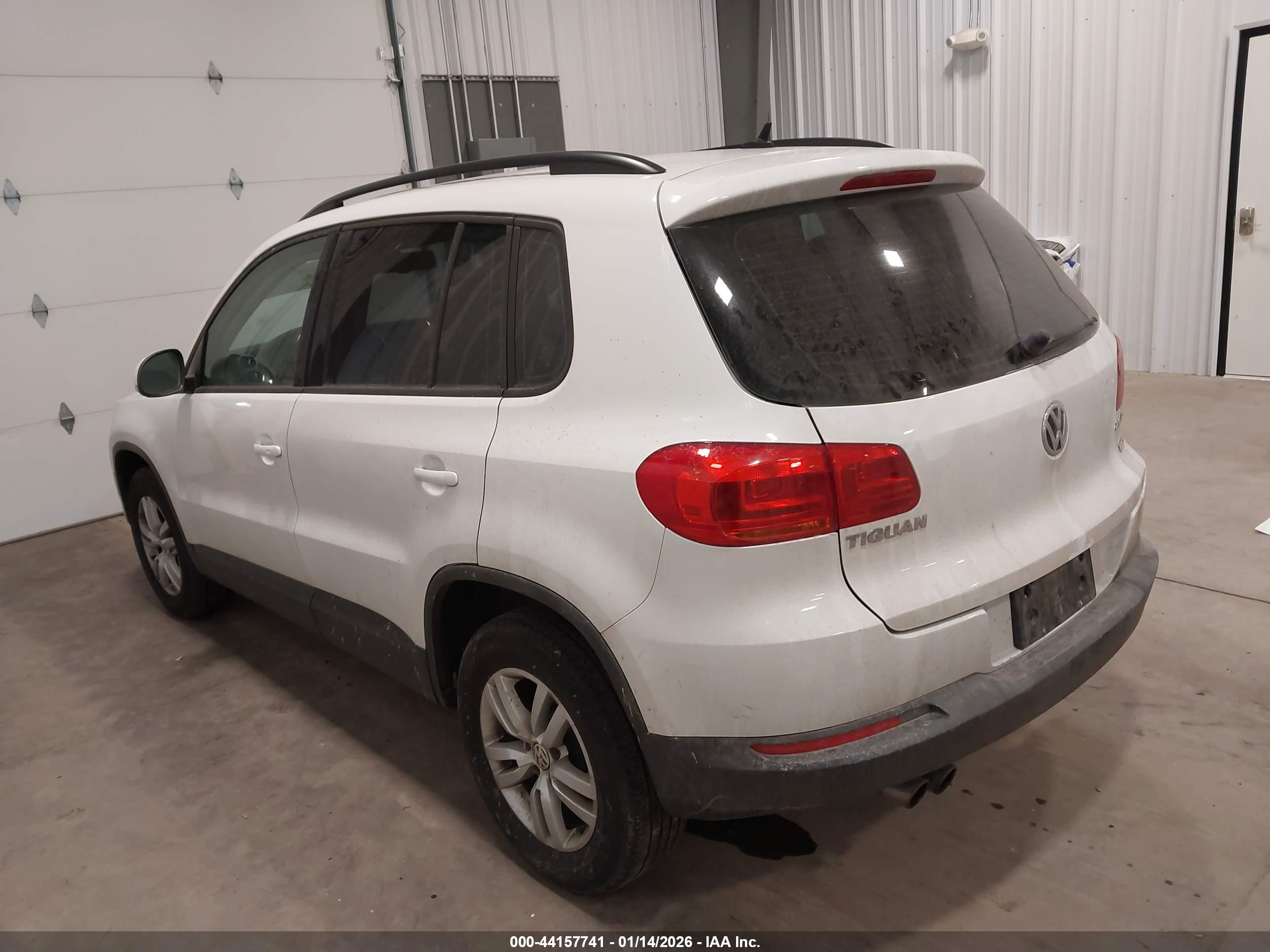 VOLKSWAGEN TIGUAN image 3