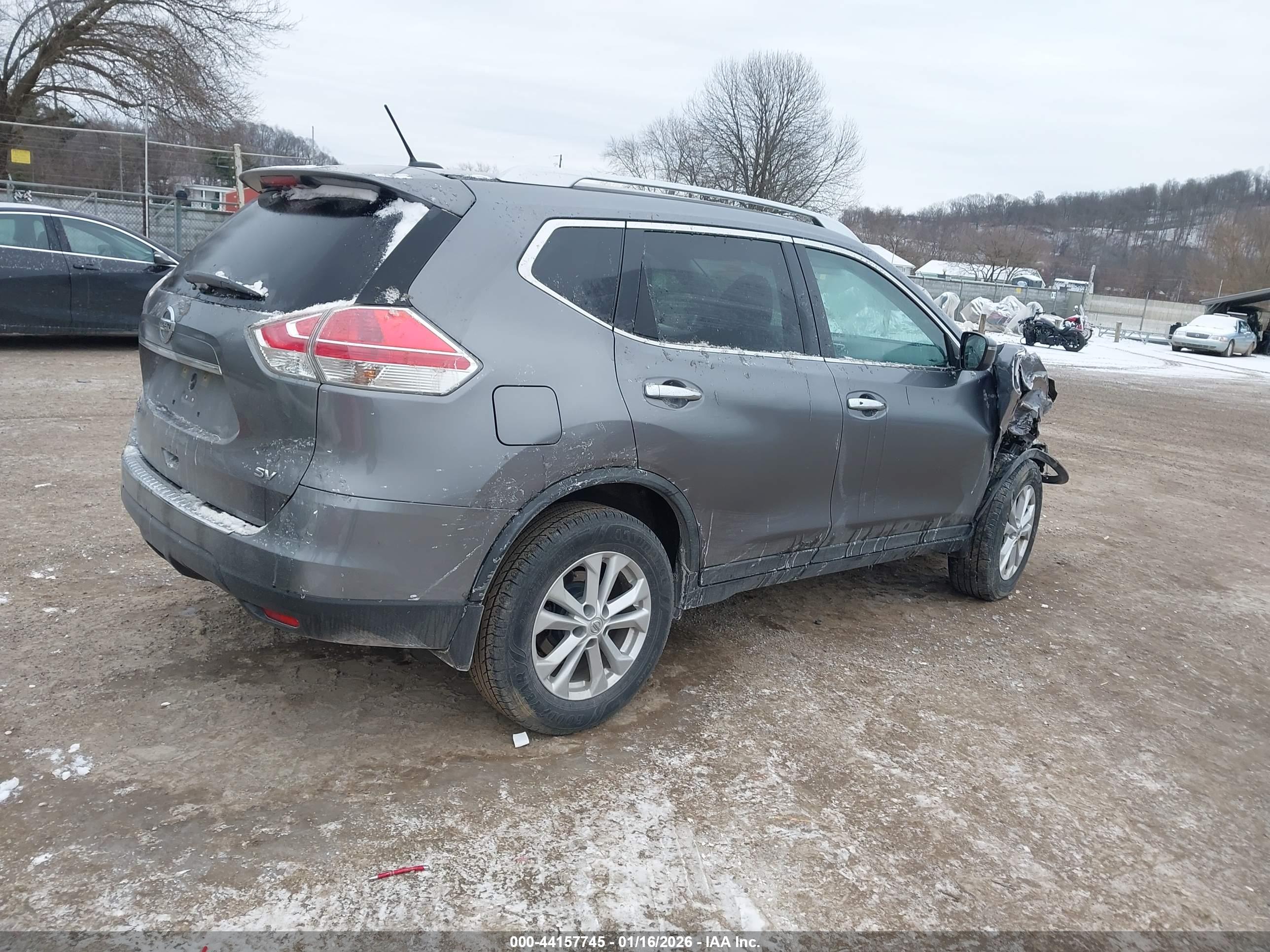 NISSAN ROGUE image 4