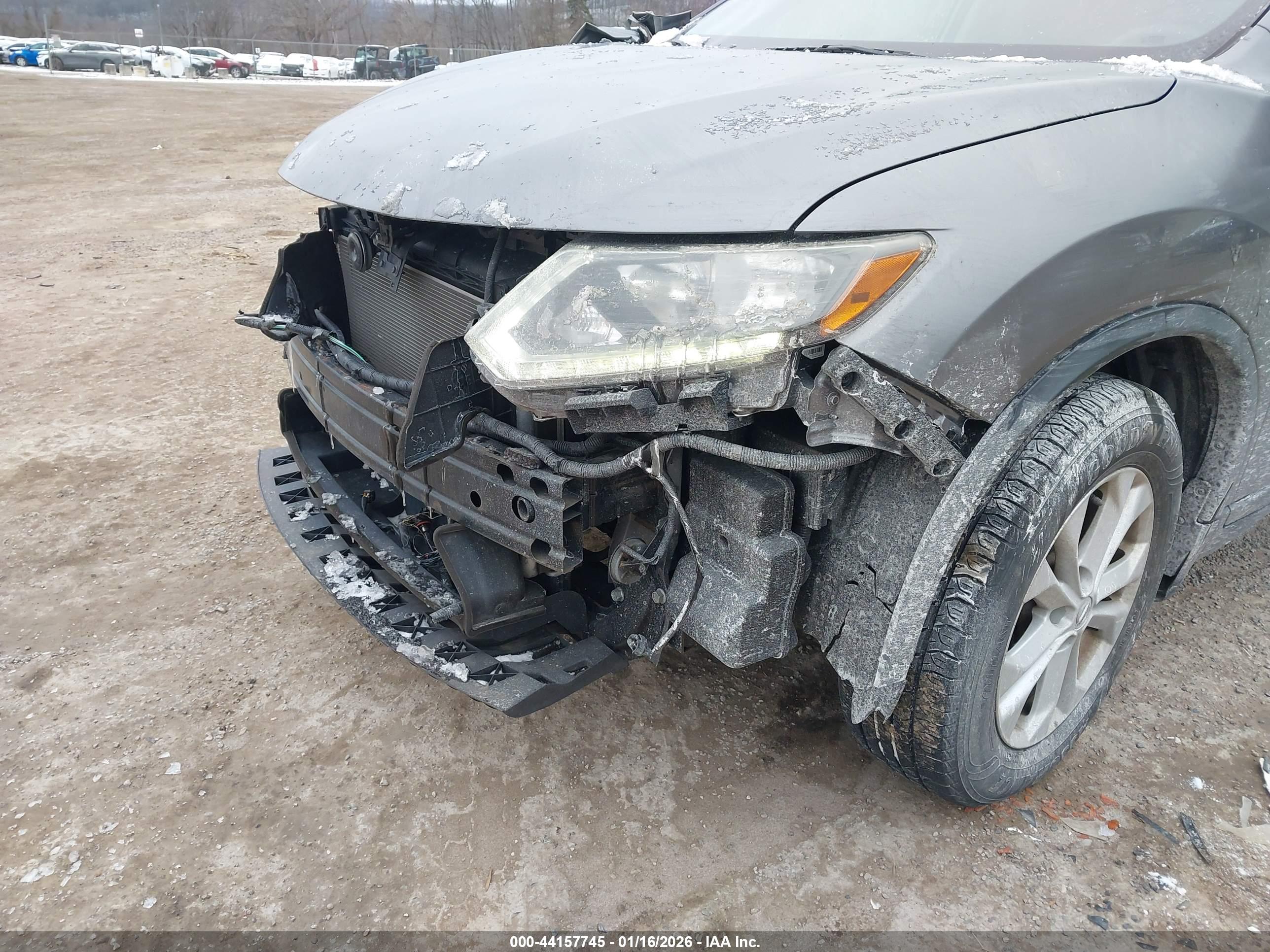 NISSAN ROGUE image 6