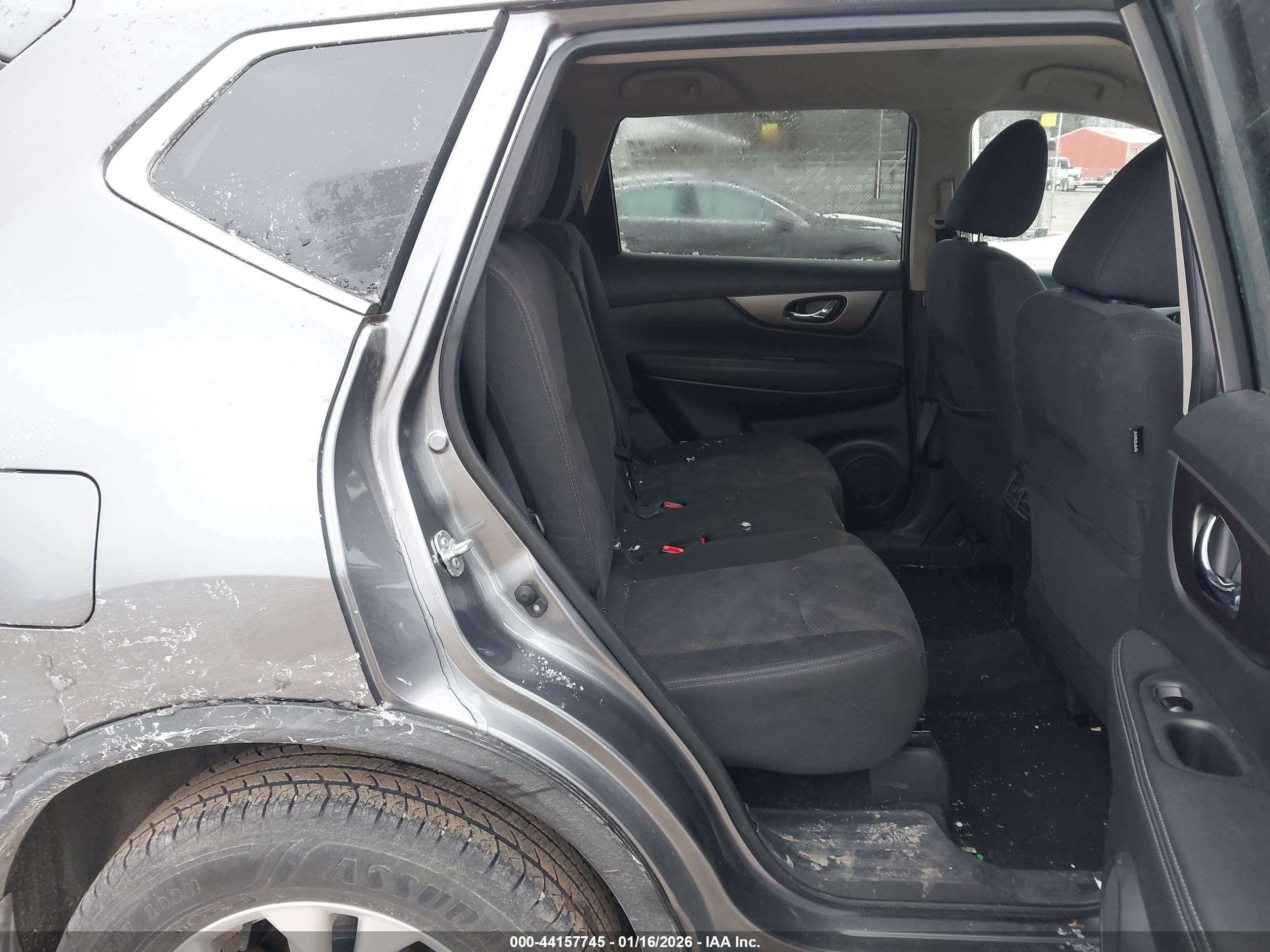 NISSAN ROGUE image 8