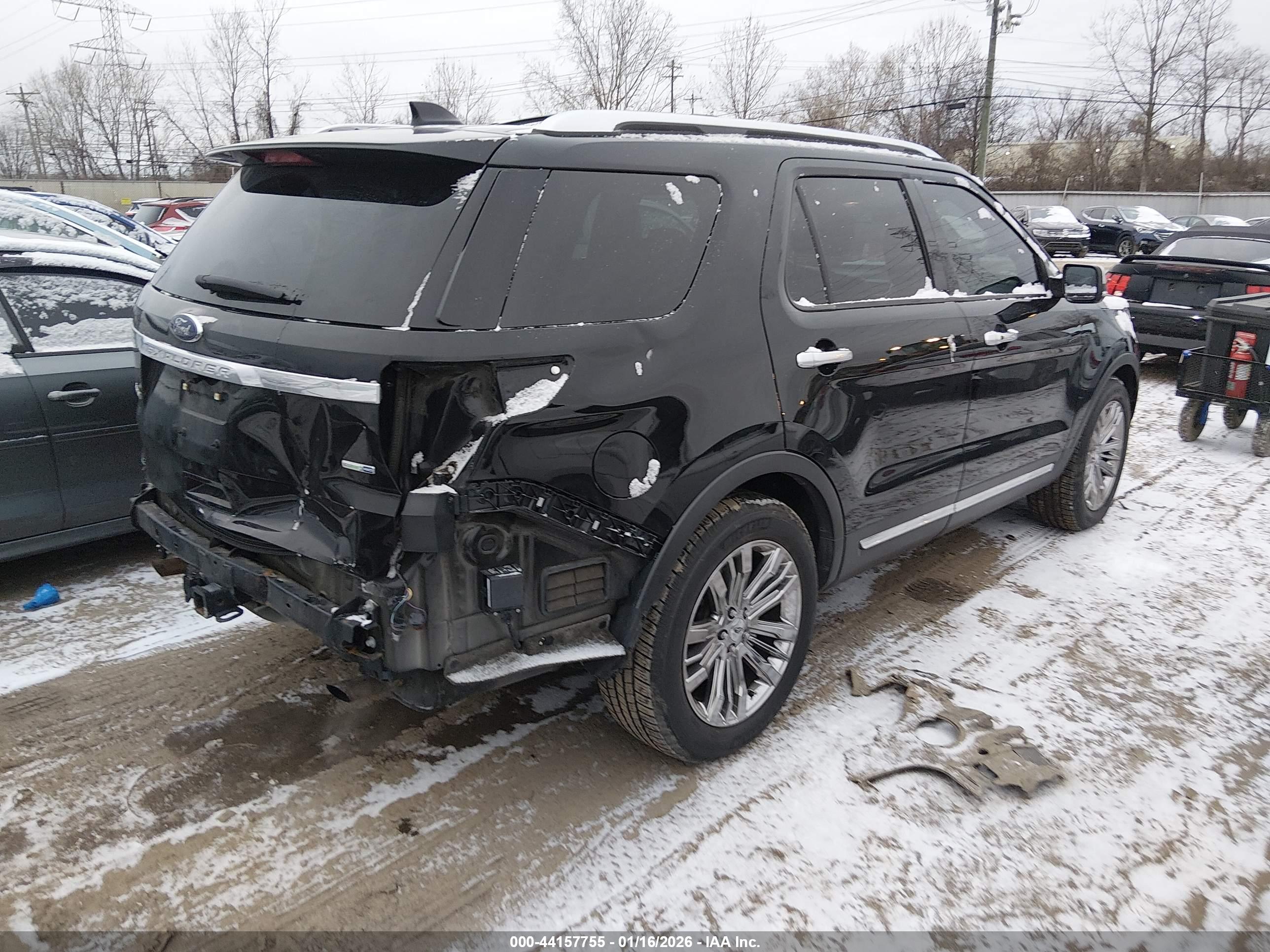 FORD EXPLORER image 4