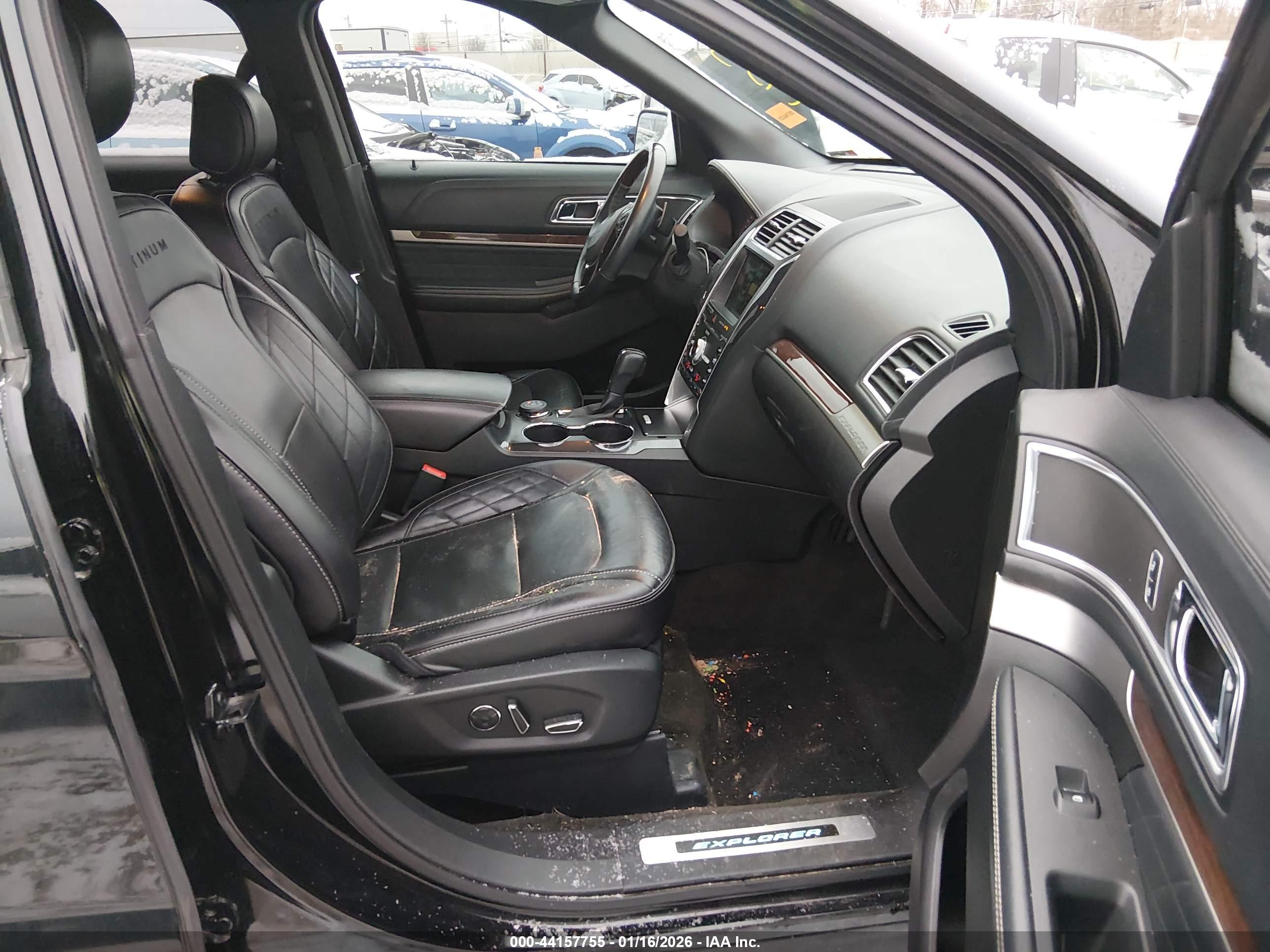 FORD EXPLORER image 5