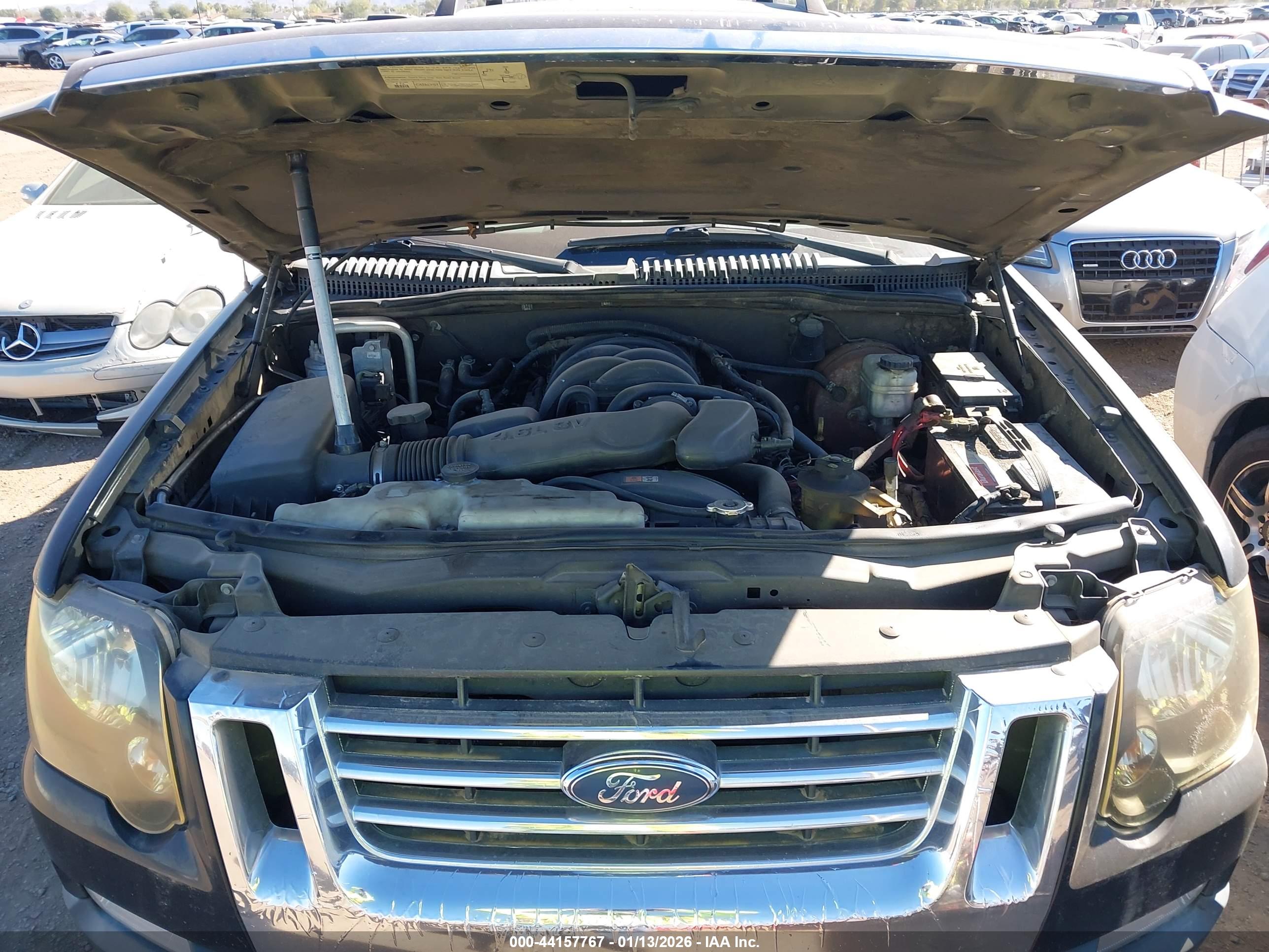 FORD EXPLORER image 10