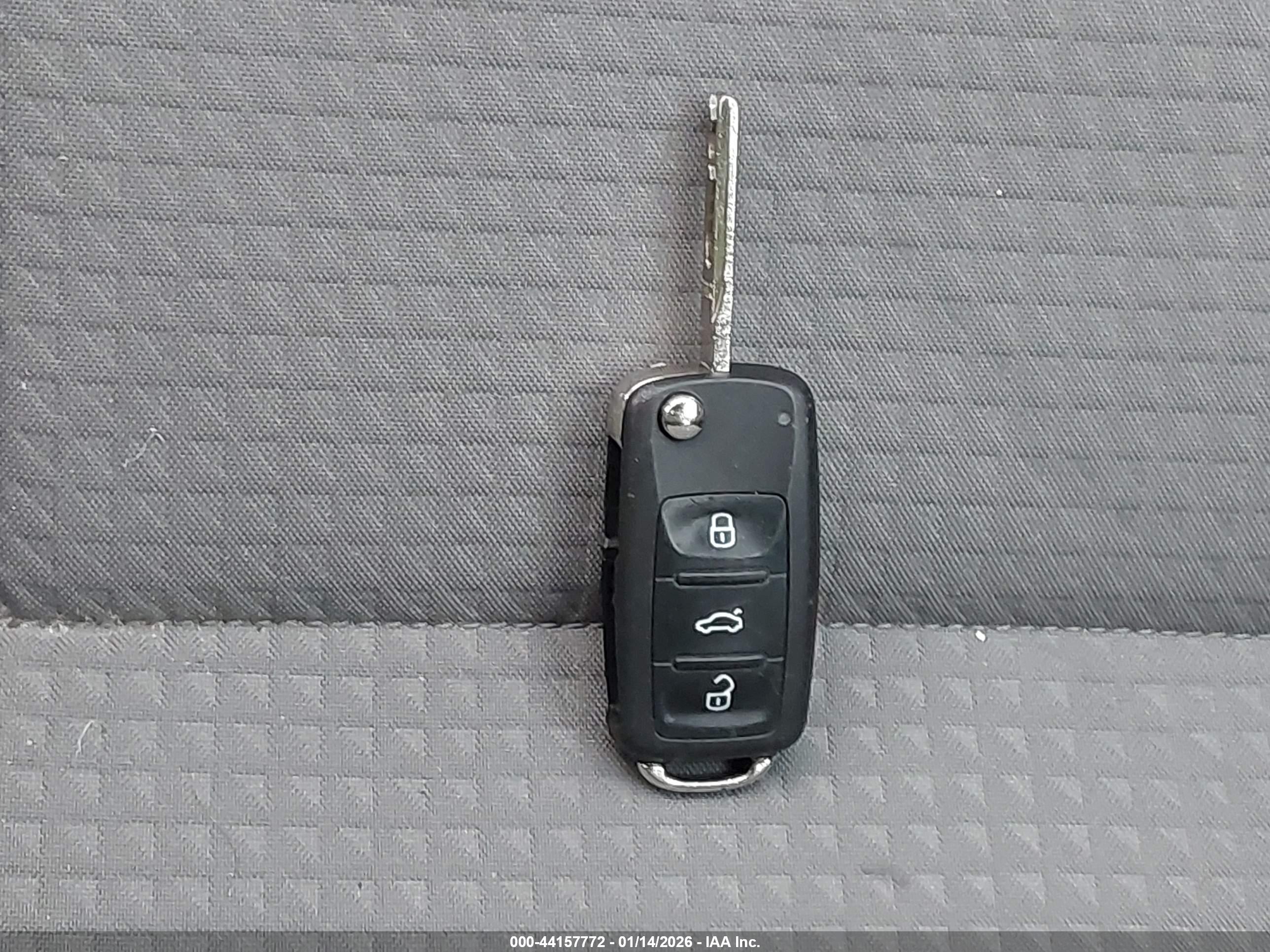 VOLKSWAGEN JETTA image 11