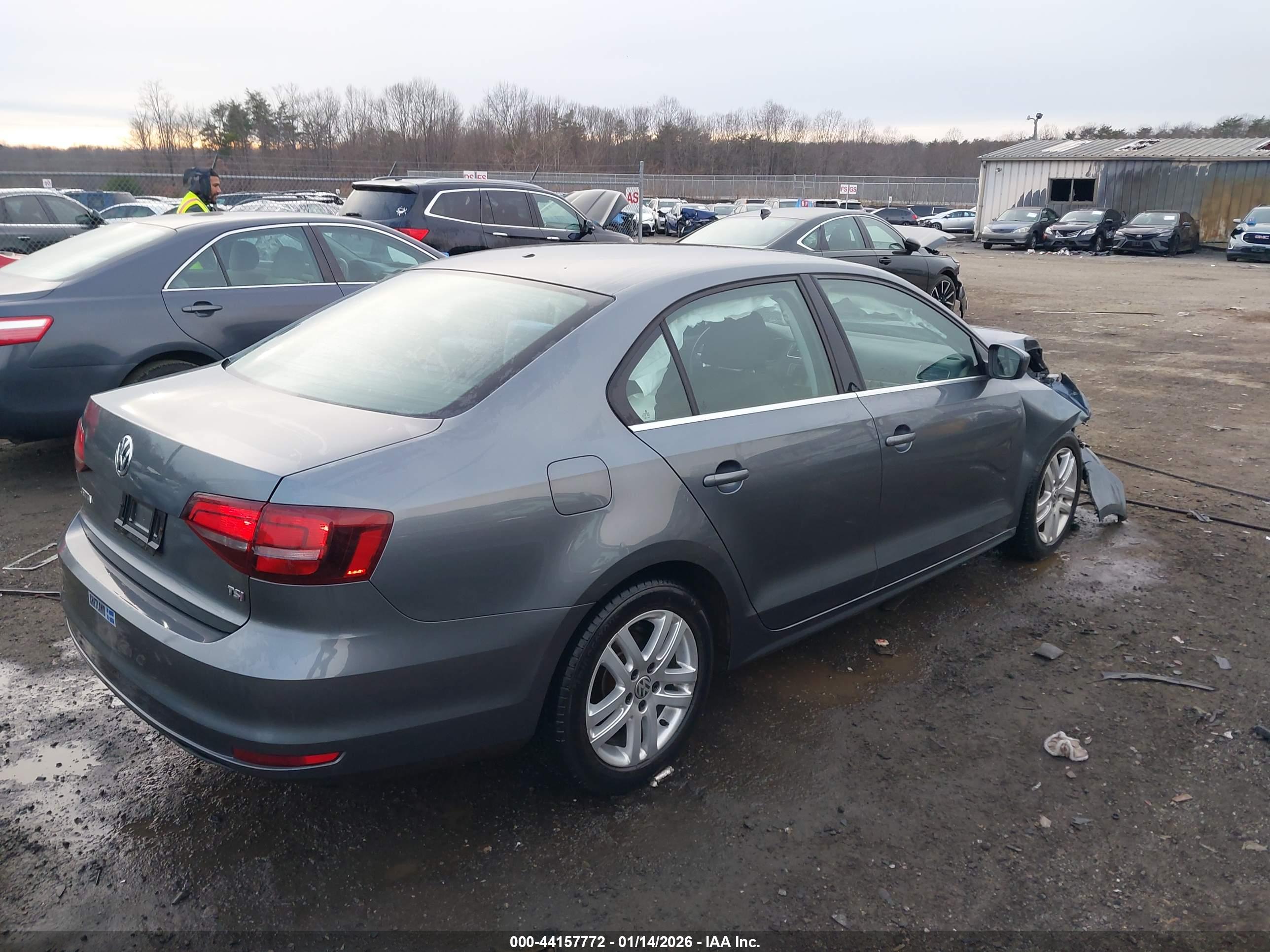 VOLKSWAGEN JETTA image 4
