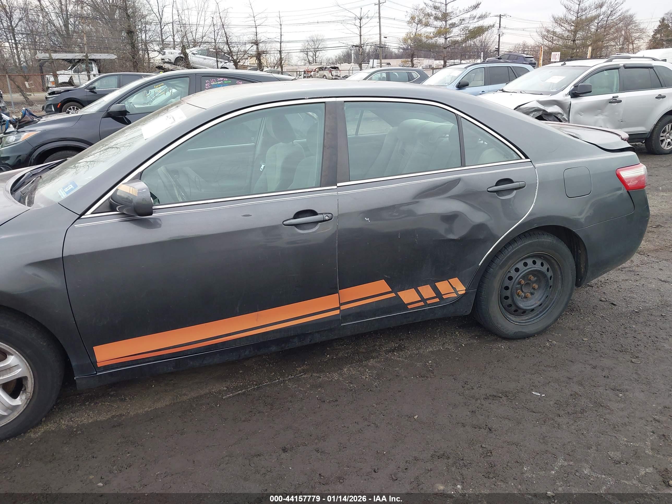 TOYOTA CAMRY image 6