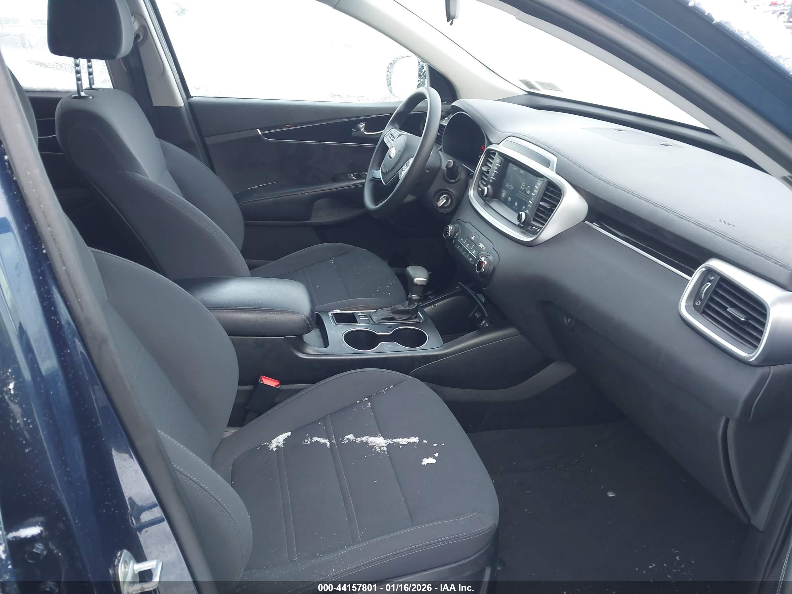 KIA SORENTO image 5