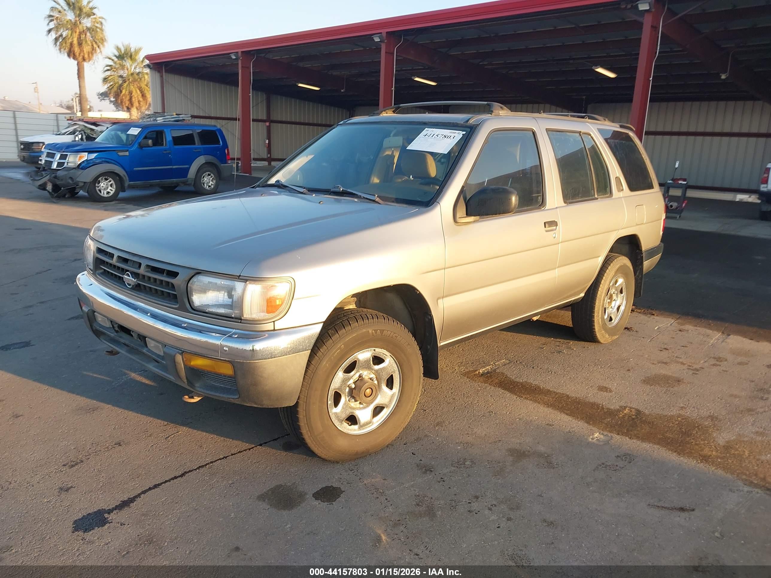 NISSAN PATHFINDER image 2