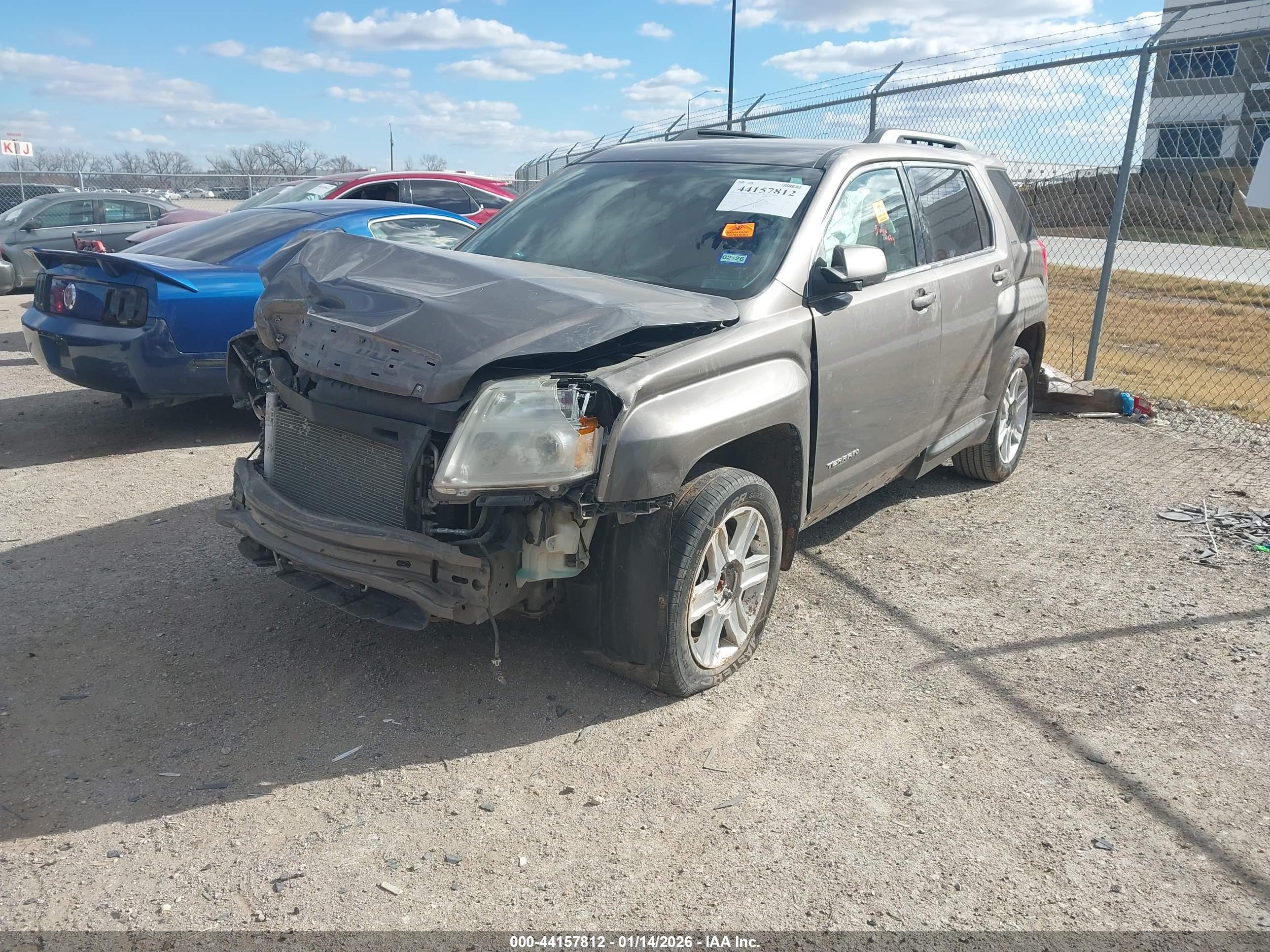 GMC TERRAIN image 2