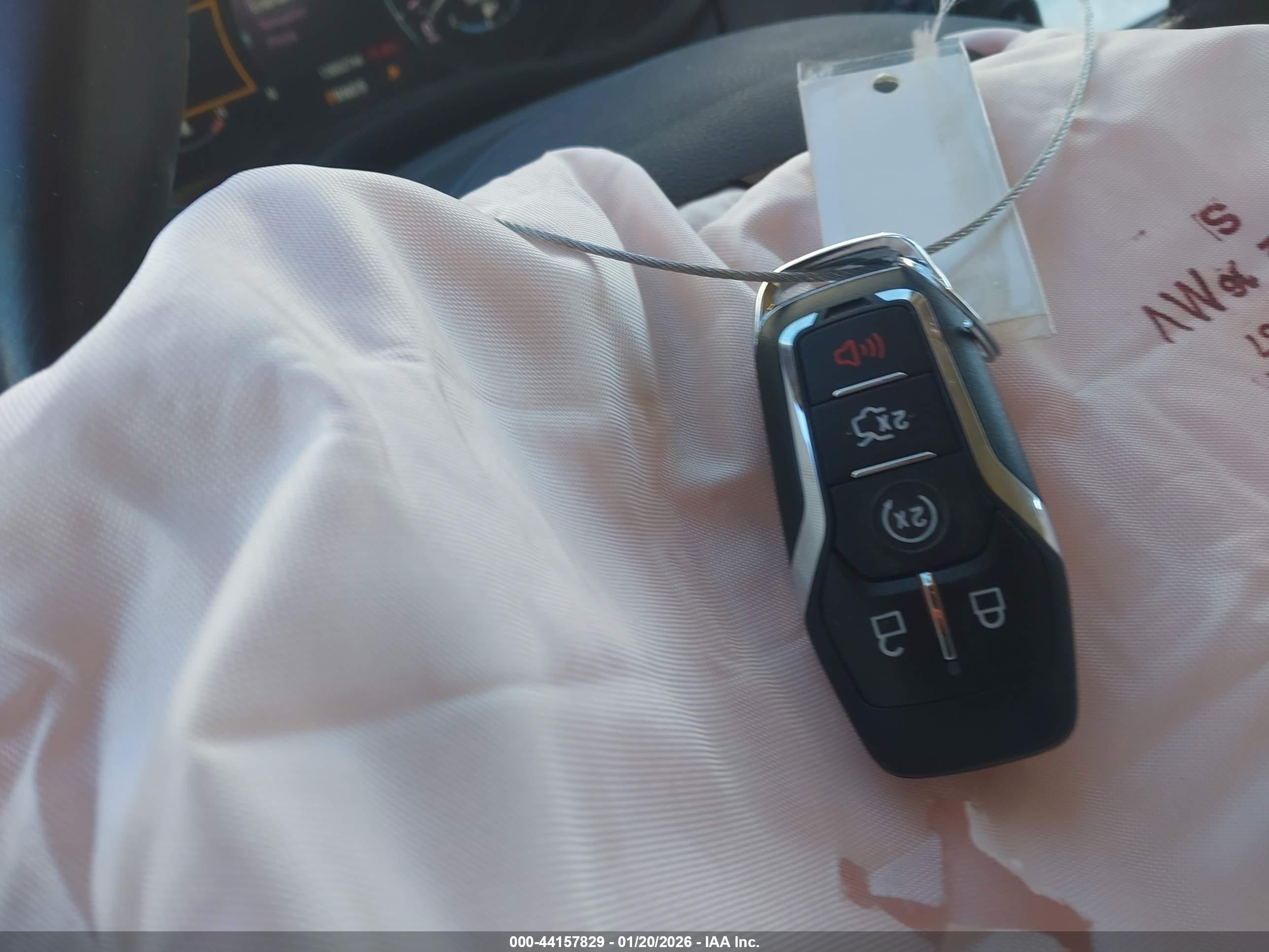LINCOLN MKC image 11
