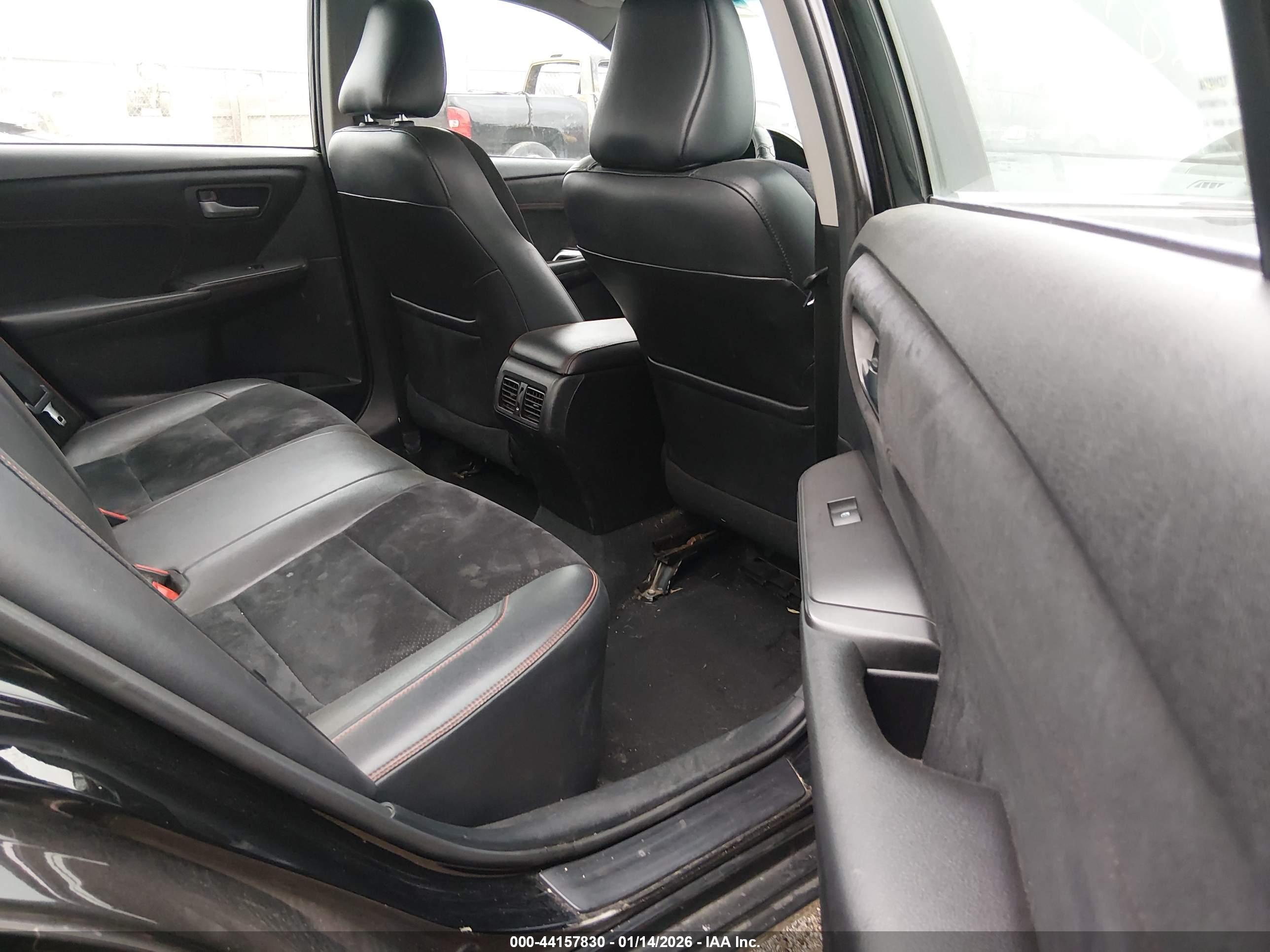 TOYOTA CAMRY image 8