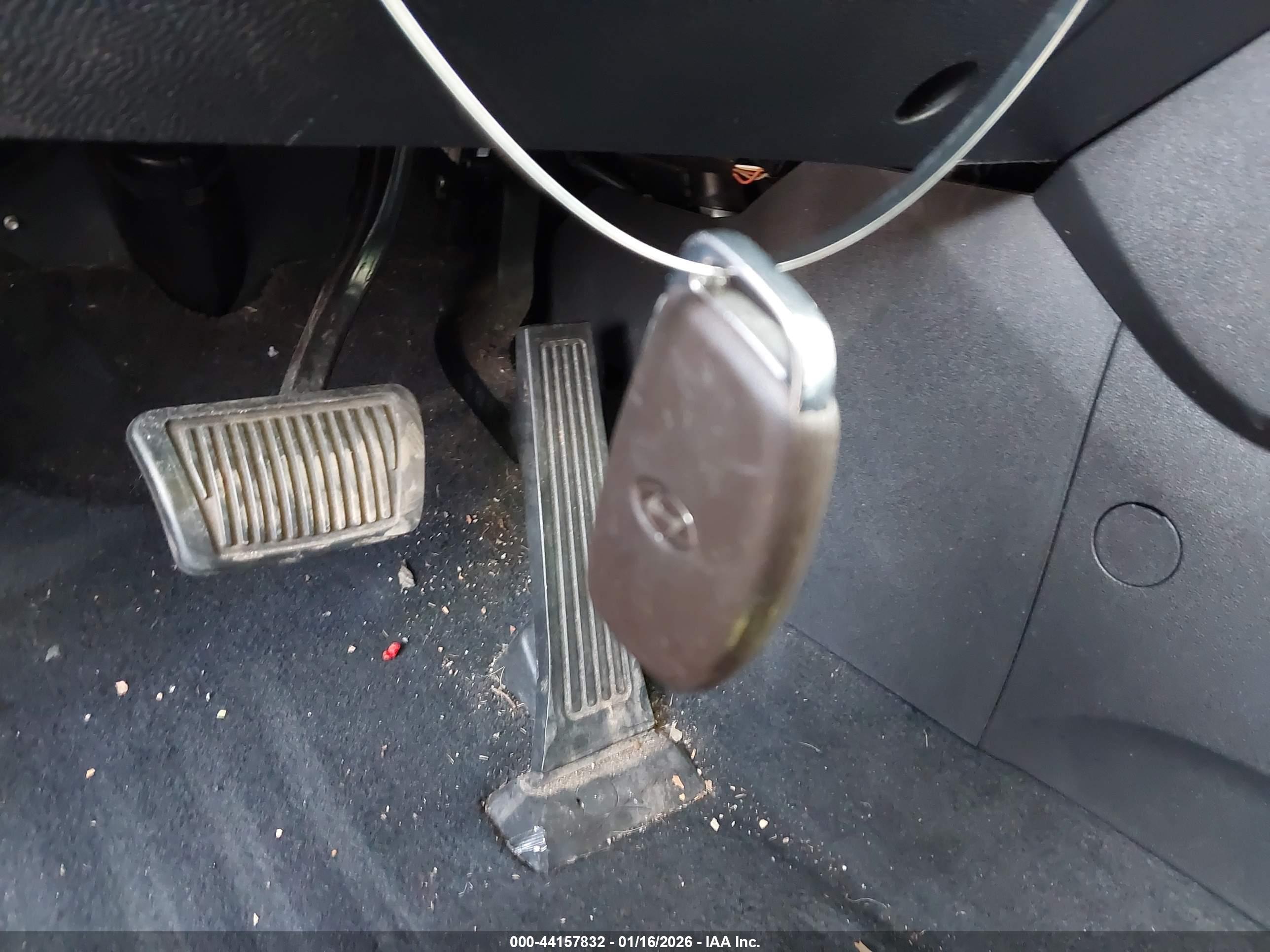 HYUNDAI TUCSON image 11