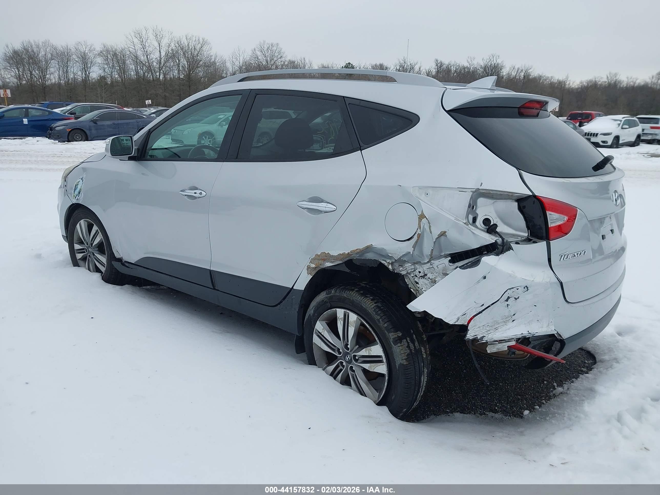 HYUNDAI TUCSON image 3