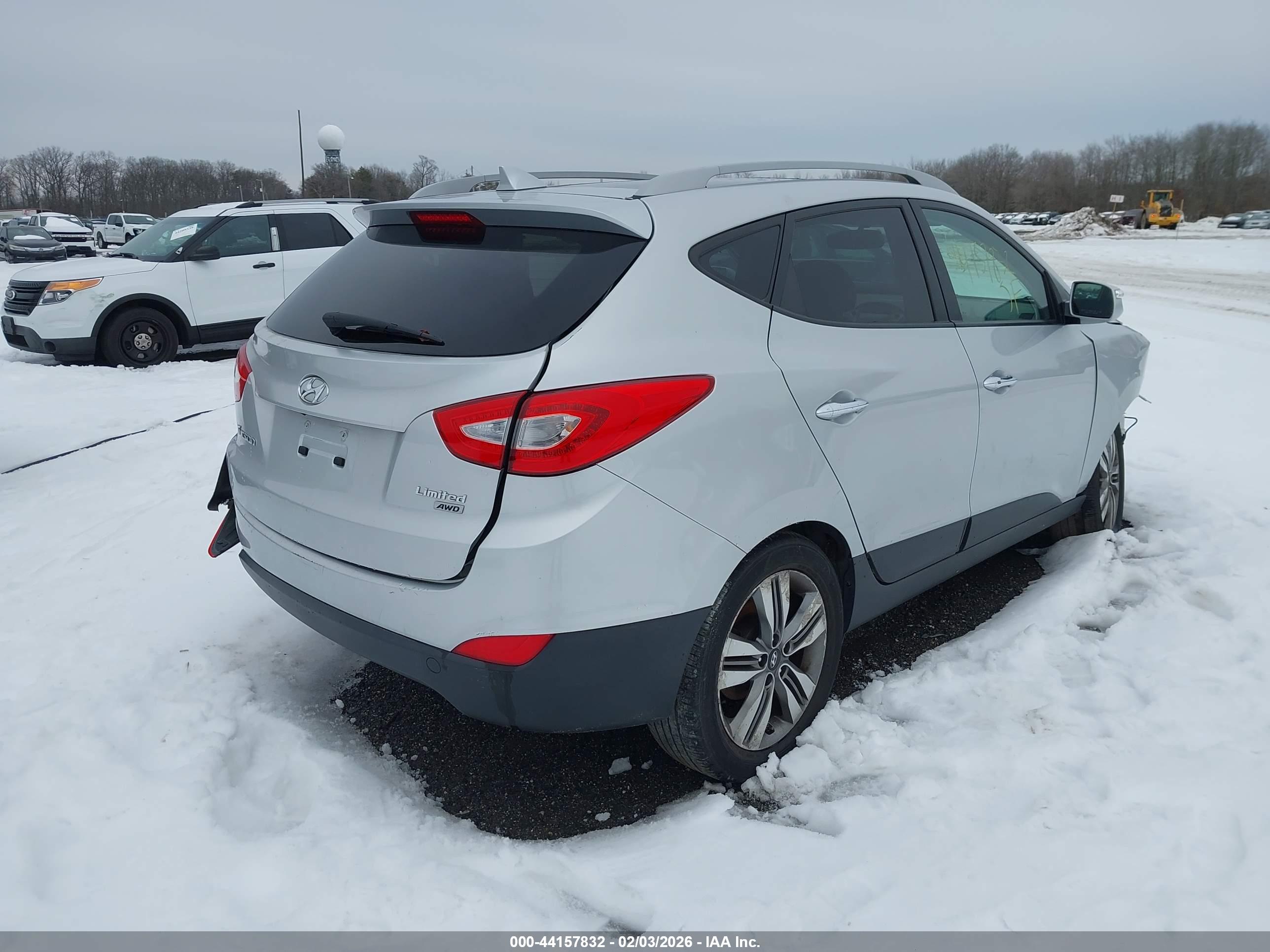 HYUNDAI TUCSON image 4