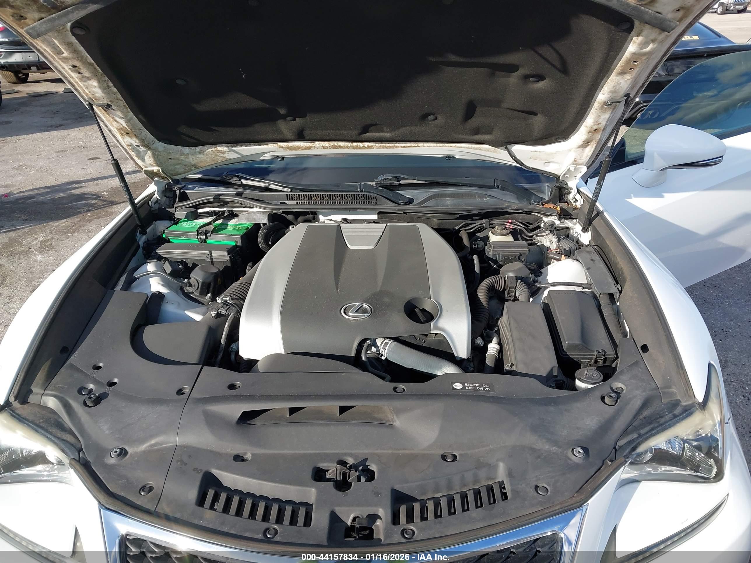 LEXUS RC image 10