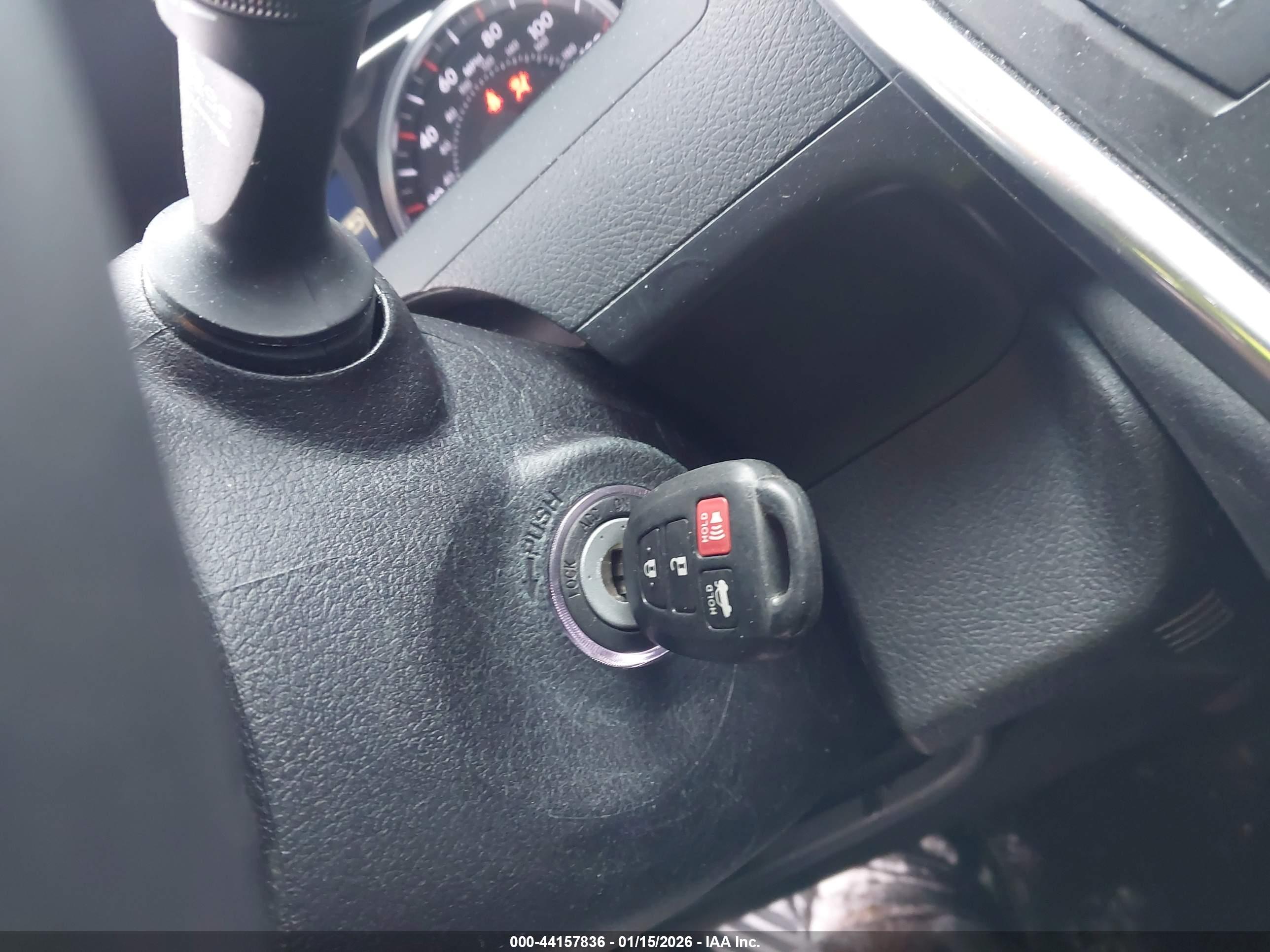 TOYOTA CAMRY image 11