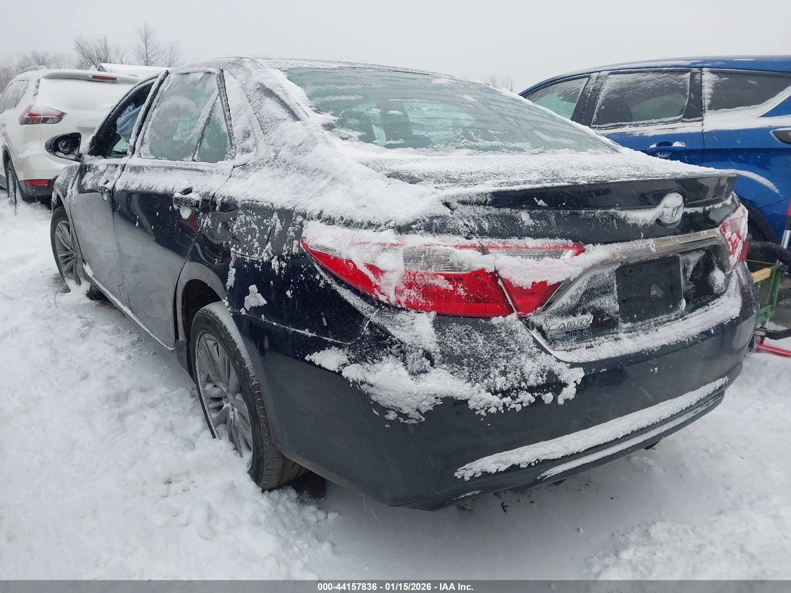 TOYOTA CAMRY image 3