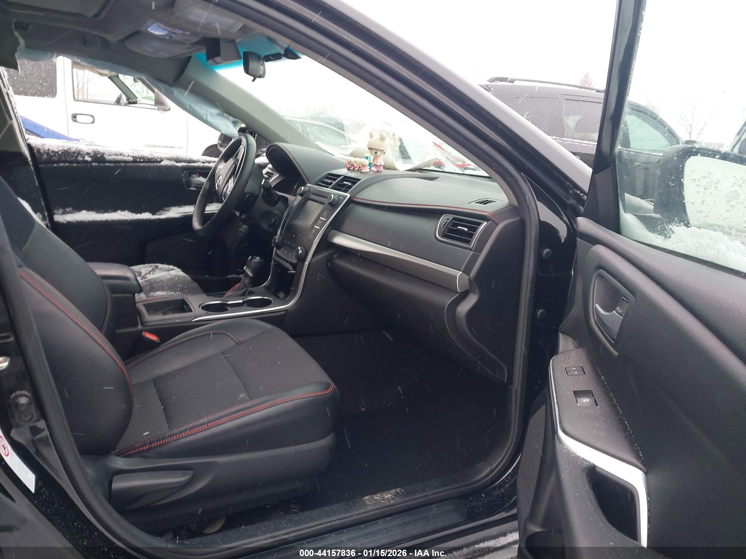 TOYOTA CAMRY image 5