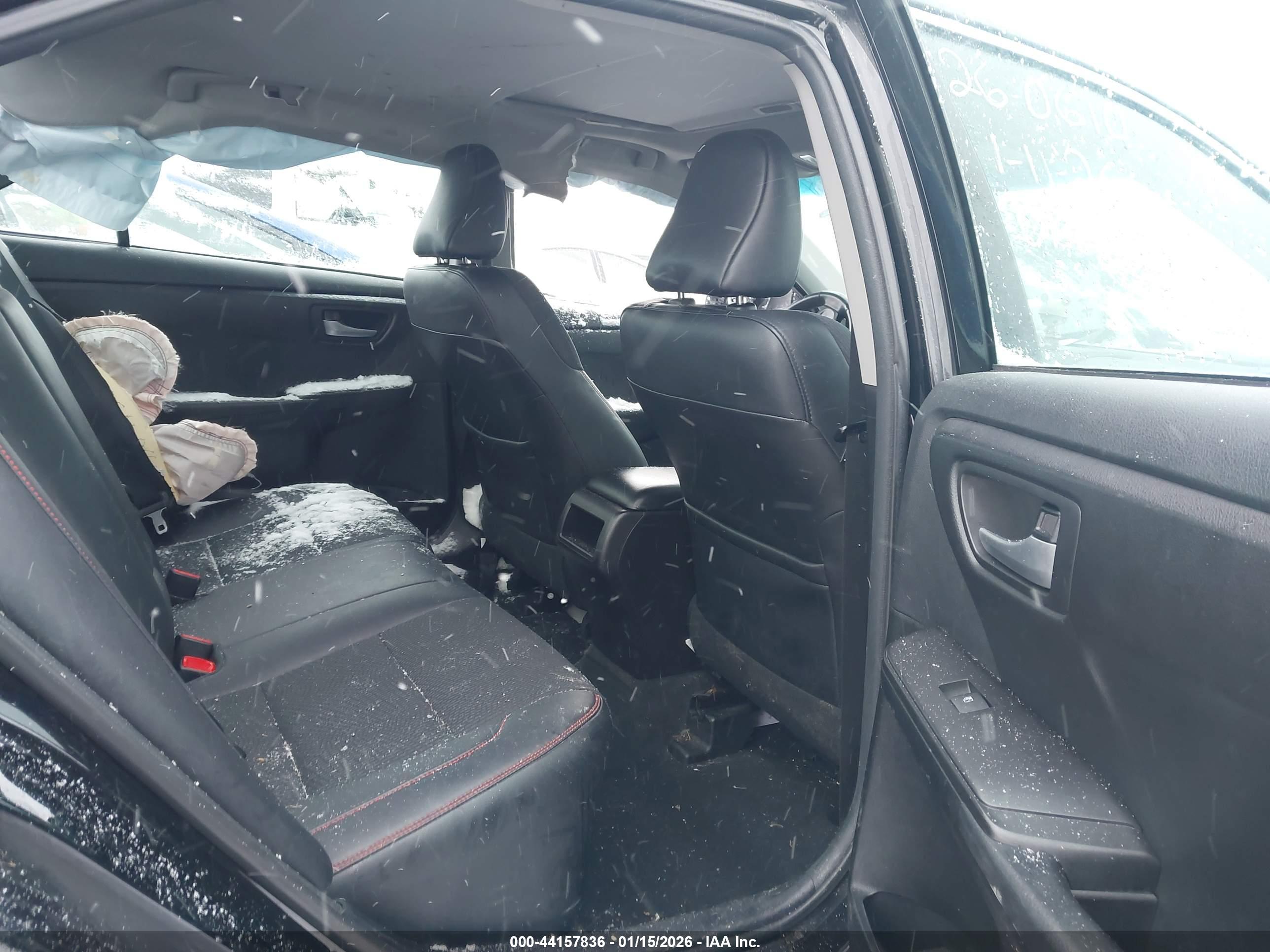 TOYOTA CAMRY image 8