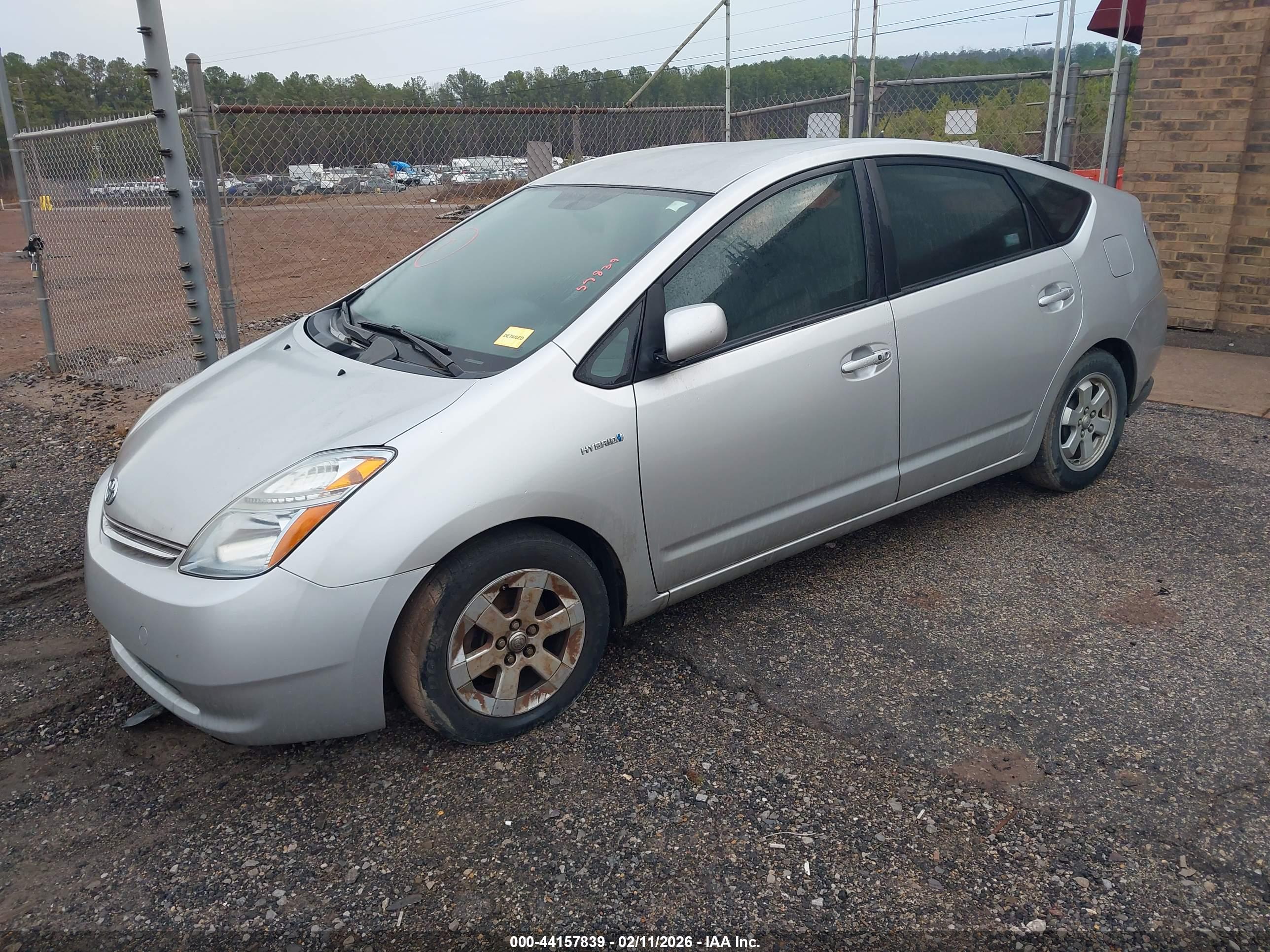 TOYOTA PRIUS image 2