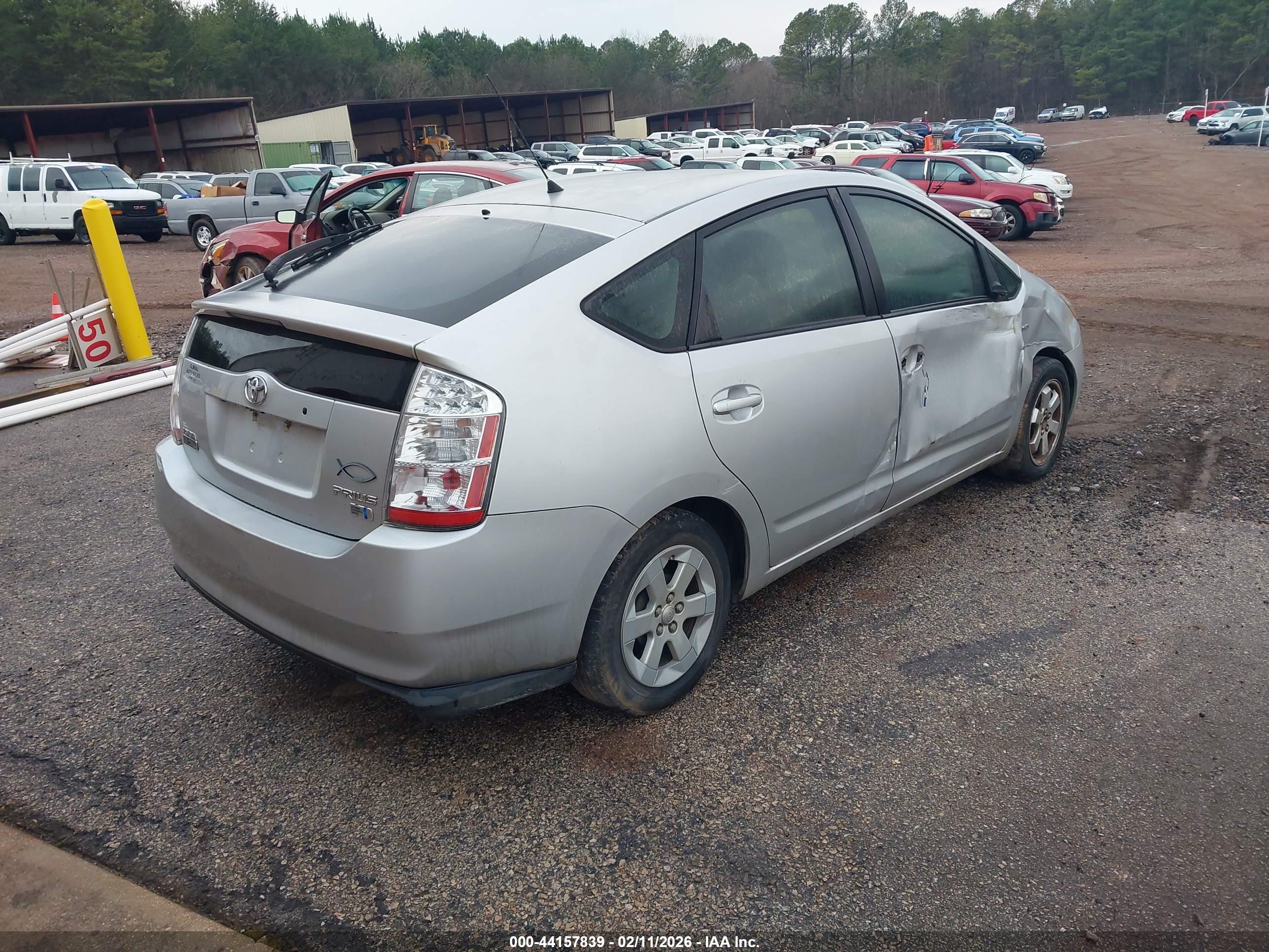 TOYOTA PRIUS image 4